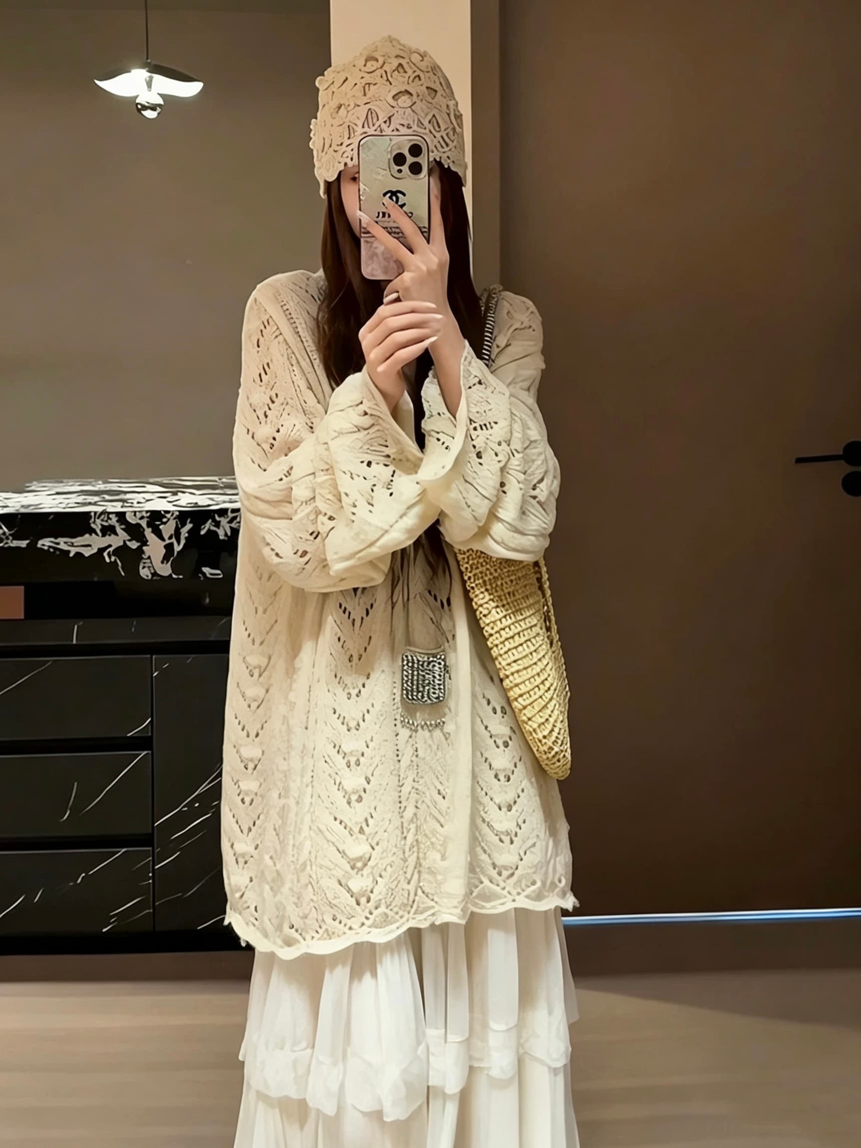 한 부서 부드러운 바람 홀로우 아웃 스웨터 여자 조기 가을 루즈핏 느긋한 느슨함 센스 슬림해 보이는 중간 길이 니트 스웨터 맨위 상세 이미지 4