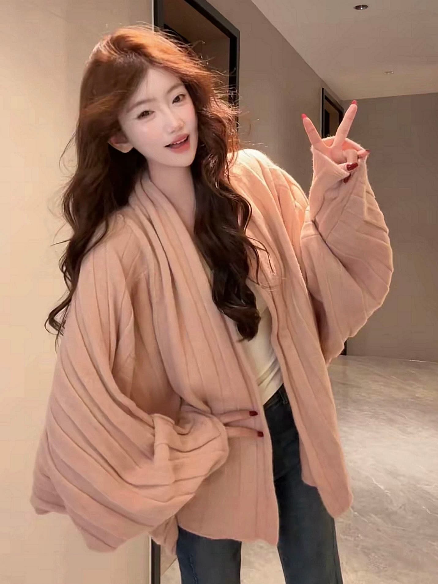 한 부서 부드러운 바람 배트윙 소매 니트 오픈 가디건 여성 가을과 겨울 루즈핏 슬림해 보이는 다용도 부드러운 찹쌀 긴팔 스웨터 코트 이미지 3