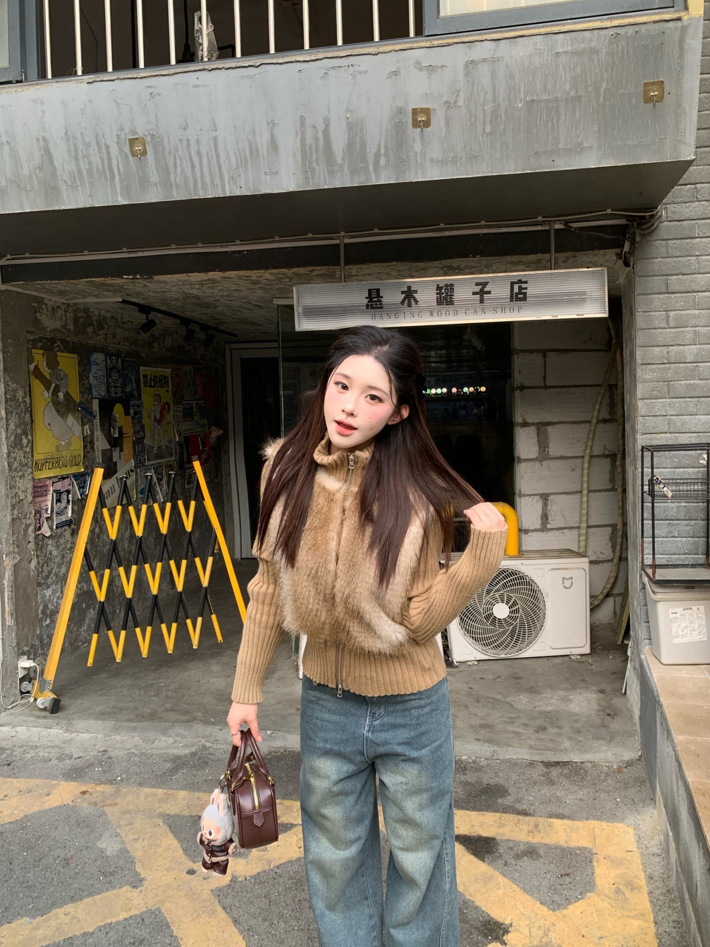 실사 정가 원본 원료 초점 높은 품질 피어 도둑 그림 아름다움 라드. 모피 패치워크 여성 코트 상세 이미지 6