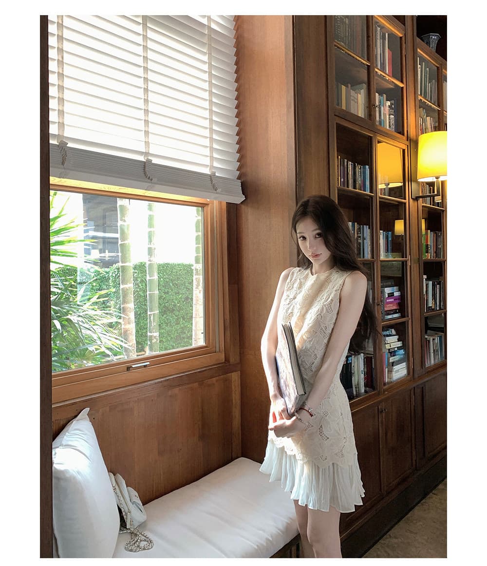 인터넷 그림 부드러운 예측 절묘한 작은 샤넬 스타일 3 차원 홀로우 아웃 페이크 레이어드 민소매 드레스 상세 이미지 2