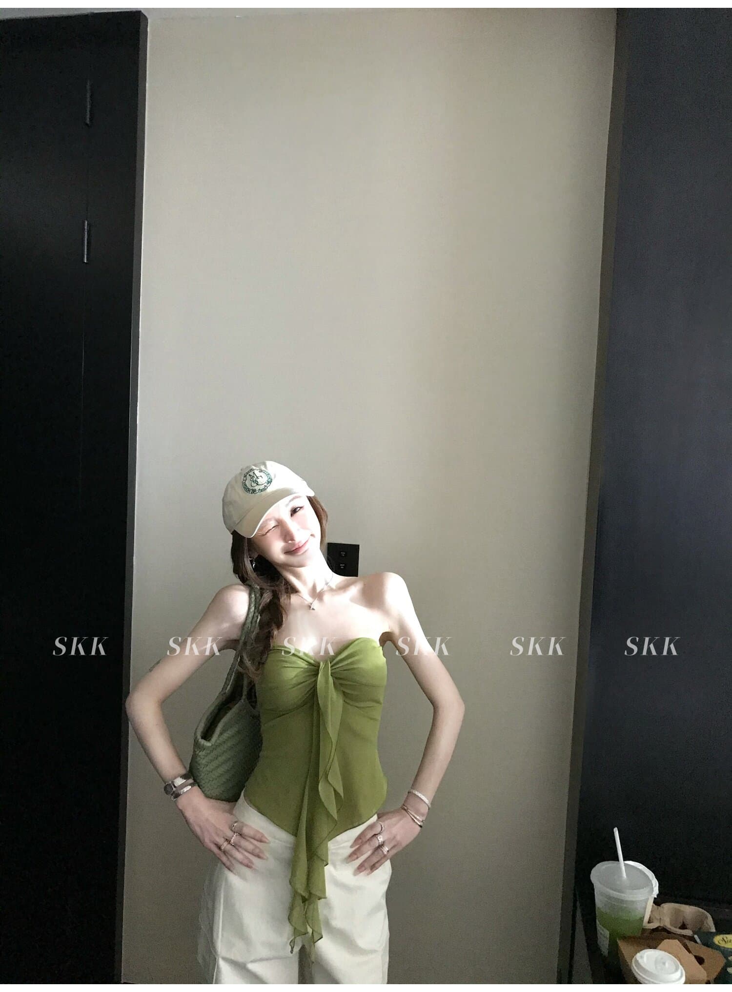 인터넷 그림 헤스 재스민 아름다움 ~까지 열기 행침 분위기 센스 비밀번호 수 있습니다. 달콤한 수 있습니다. 소금 물결무늬 측면 스트랩 망사 튜브탑 상세 이미지 9