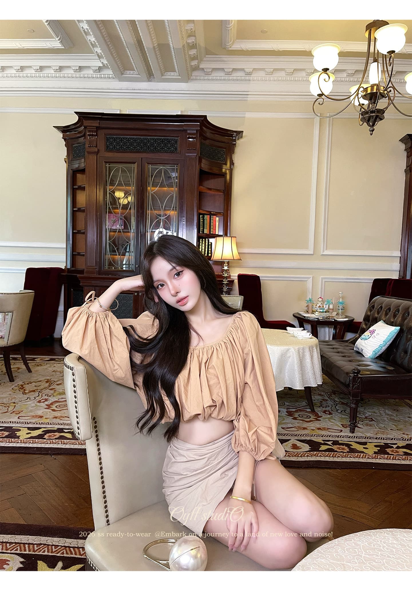 모래 색상 부드러운 문자열 함께 오프숄더 거품 소매 루즈핏 쇼트 스타일 작은 셔츠 주름 리본 미니 스커트 상세 이미지 15