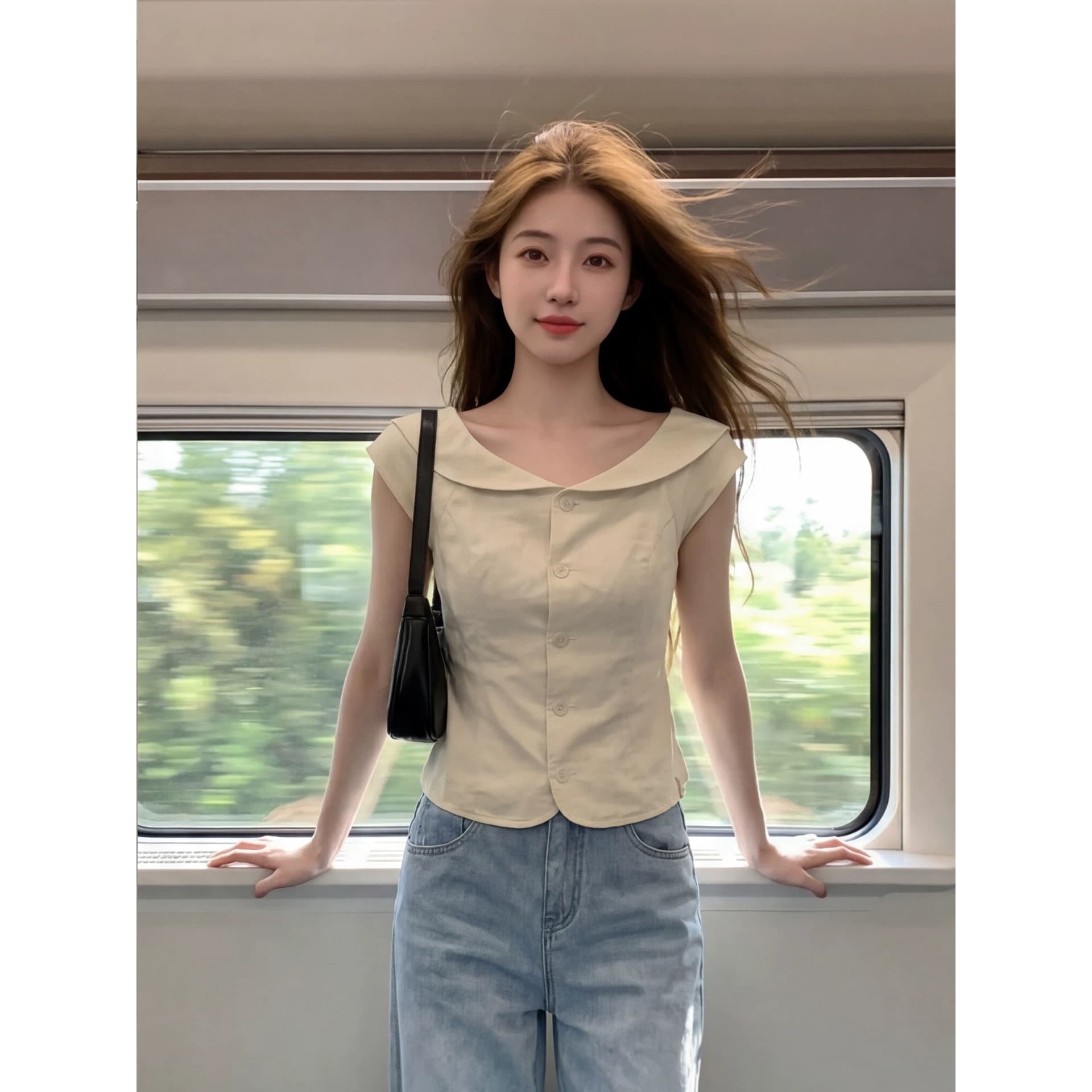 한 부서 ins 부드러운 달콤함 인형 폴로 칼라 작은 셔츠 여성 2026 여름 디자인 센스 연령 감소 몸매 가꾸기 다용도 셔츠 이미지 2