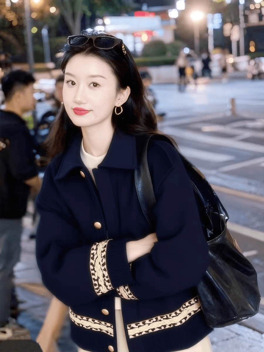 2026 이른 봄 새로운 폭발 고유 한 슈퍼 잘 생긴 블루 색상 폴로 칼라 작은 샤넬 스타일 캐주얼 재킷 여성 코트 봄 가을 이미지 2