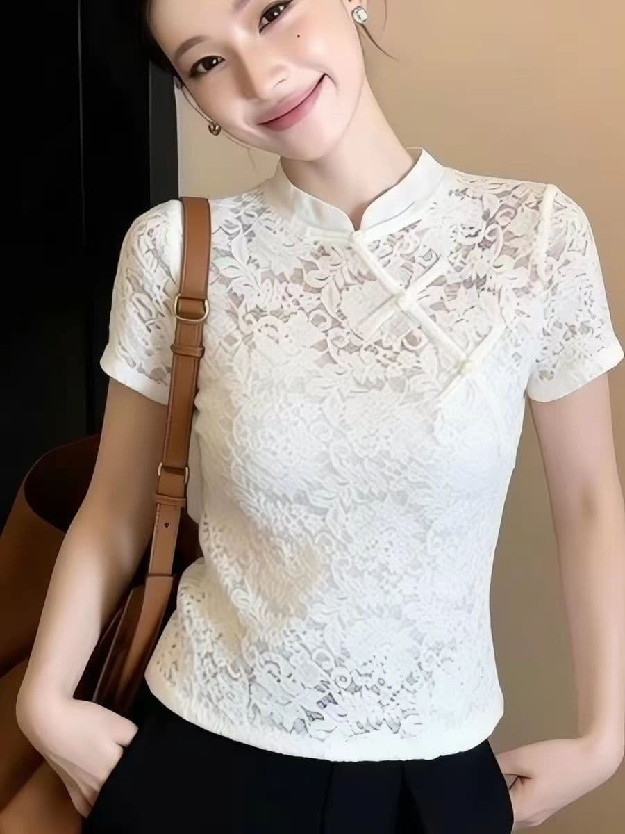 빛 럭셔리 바람 화이트 레이스 반팔 티셔츠 여성 여름 2026 새로운 패션 품격 디자인 센스 슬림해 보이는 인사이드 잡아라. 의류 이미지 3