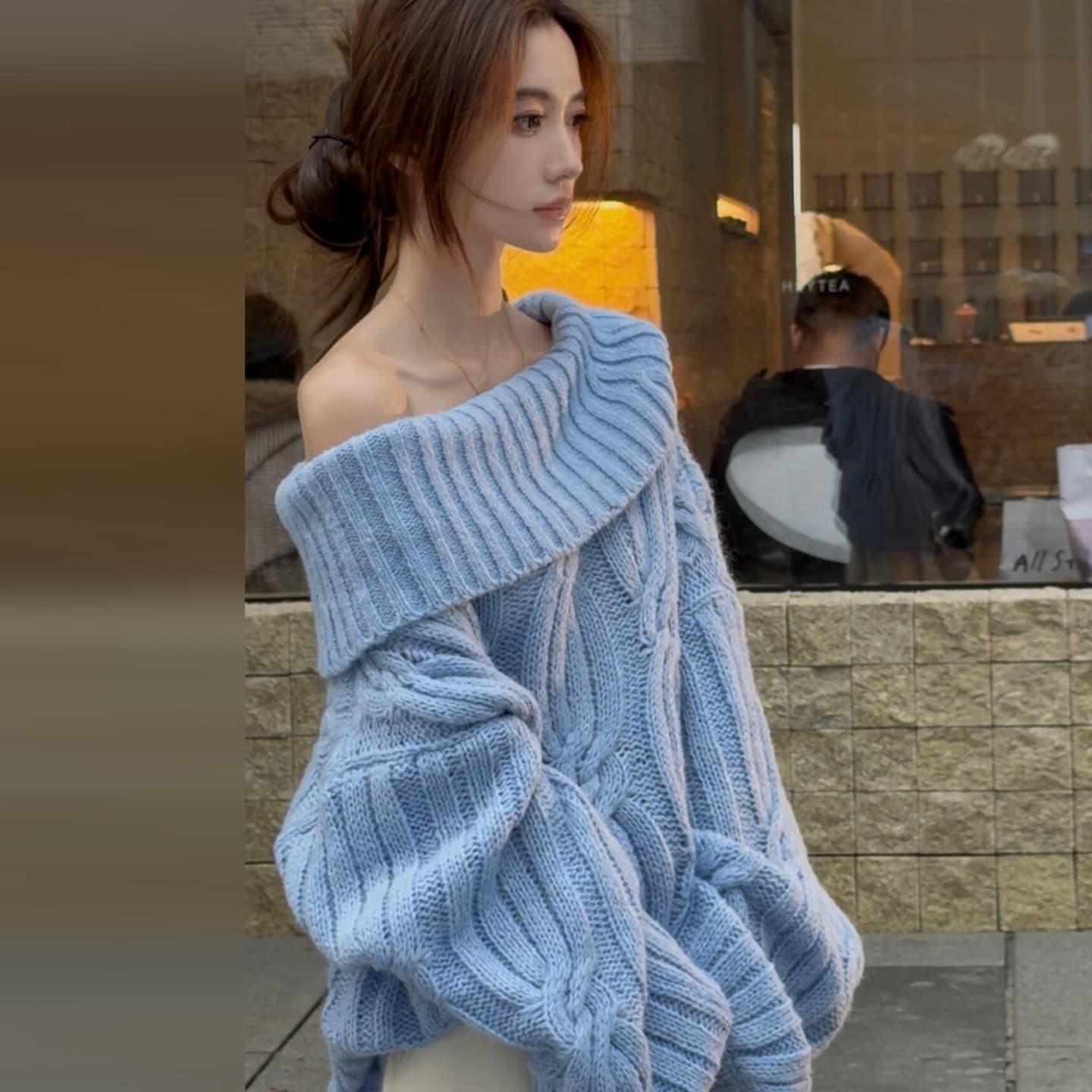 오프숄더 비스듬한 어깨 풀오버 꽈배기 스웨터 여자 가을 겨울 느긋한 루즈핏 니트 맨위