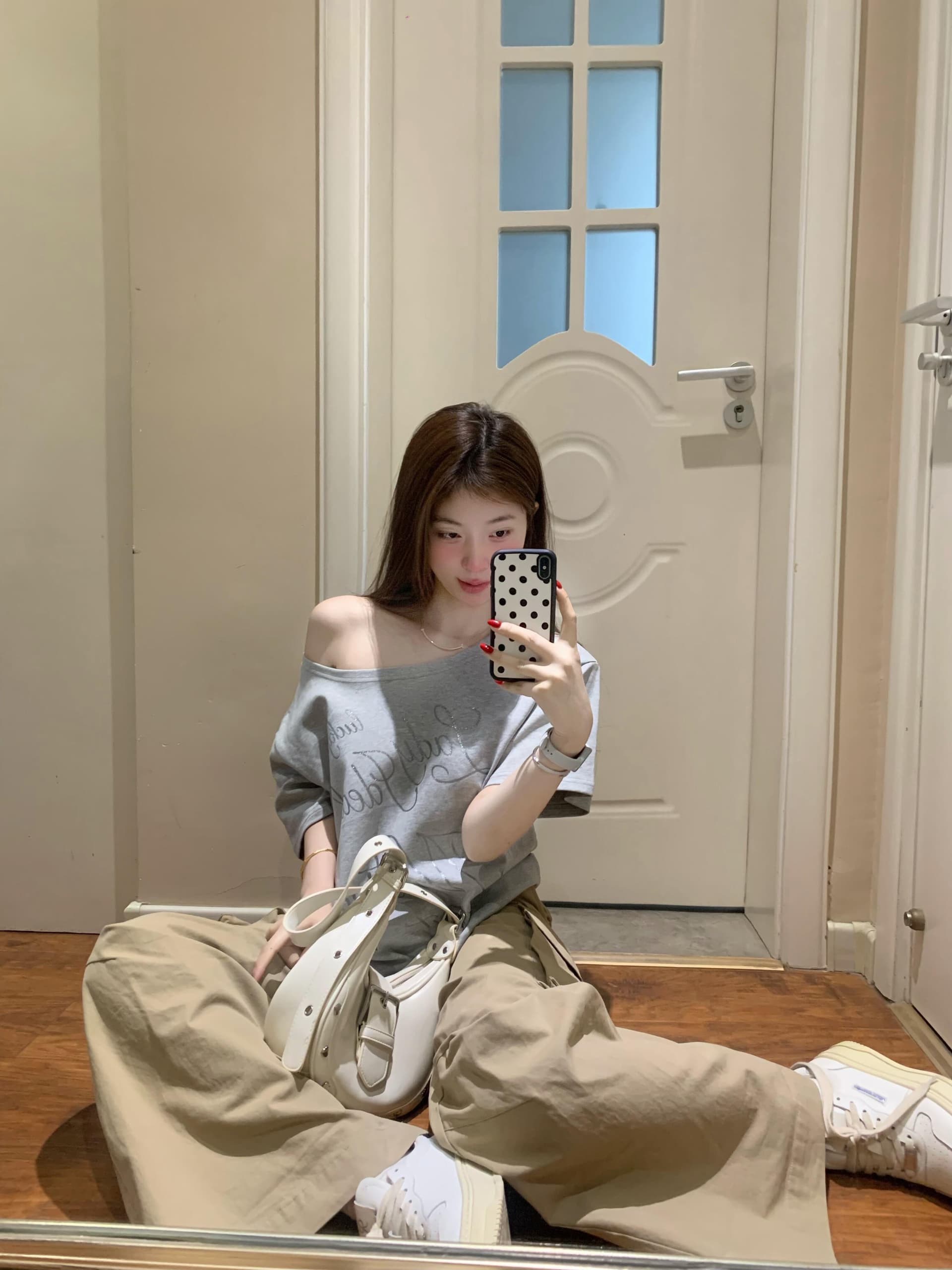 아메리칸 레트로 반팔 오프숄더 티셔츠 여성 2026 여름 새로운 루즈핏 품격 비스듬한 어깨 의류 상세 이미지 3
