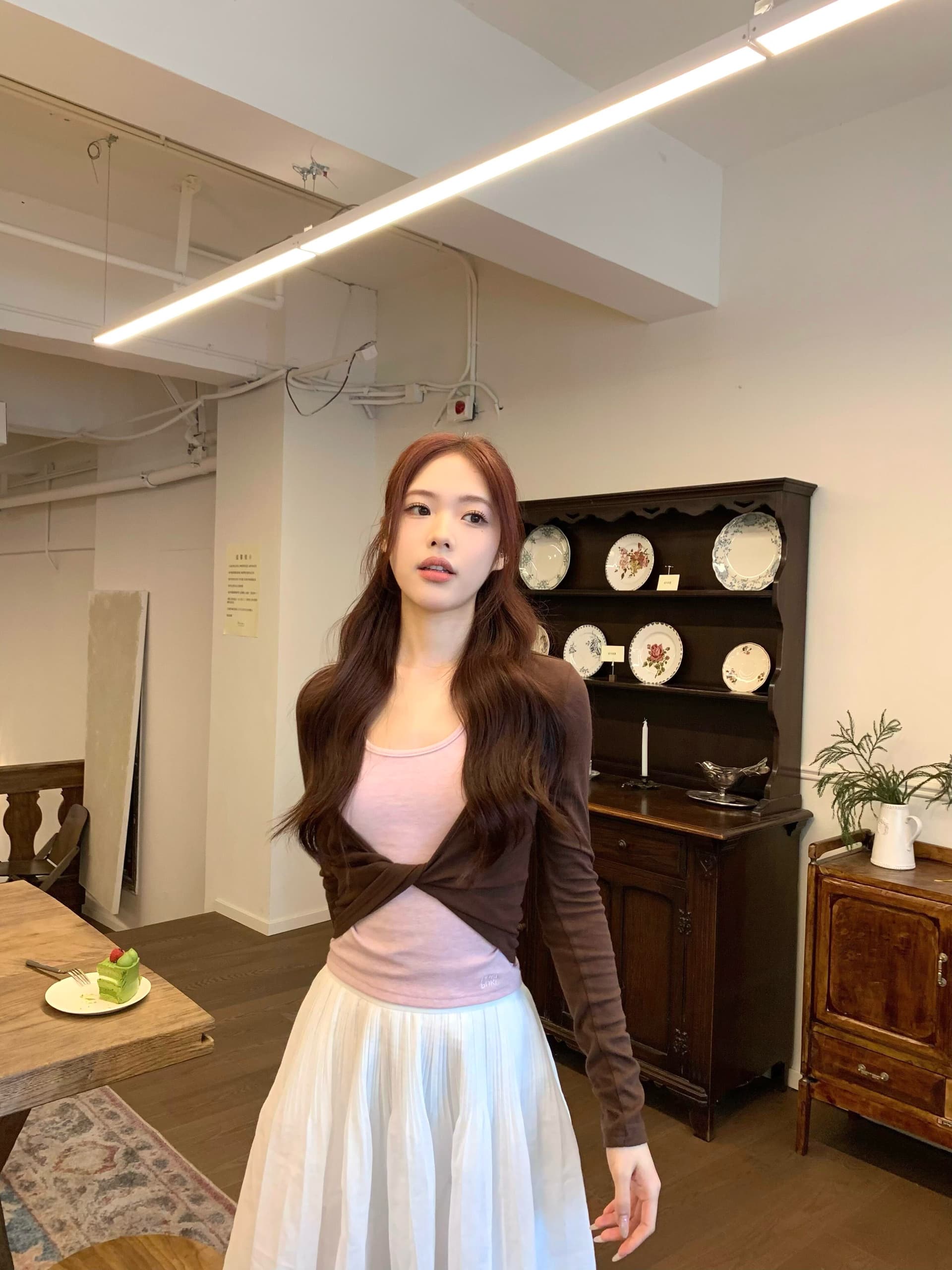 puki 페이크 레이어드 행침 목 비틀림 맨위 발레 바람 배색 긴팔 만나는 상세 이미지 5