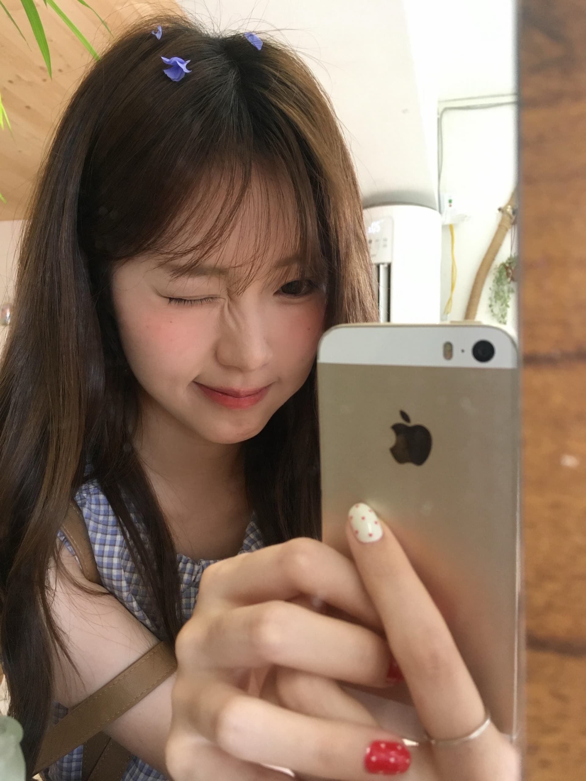 근거 없는 레이스업 체크무늬 민소매 여성 셔츠 여름 나비 매듭 라운드 넥 맨위 디자인 센스 프랑스식 상세 이미지 6