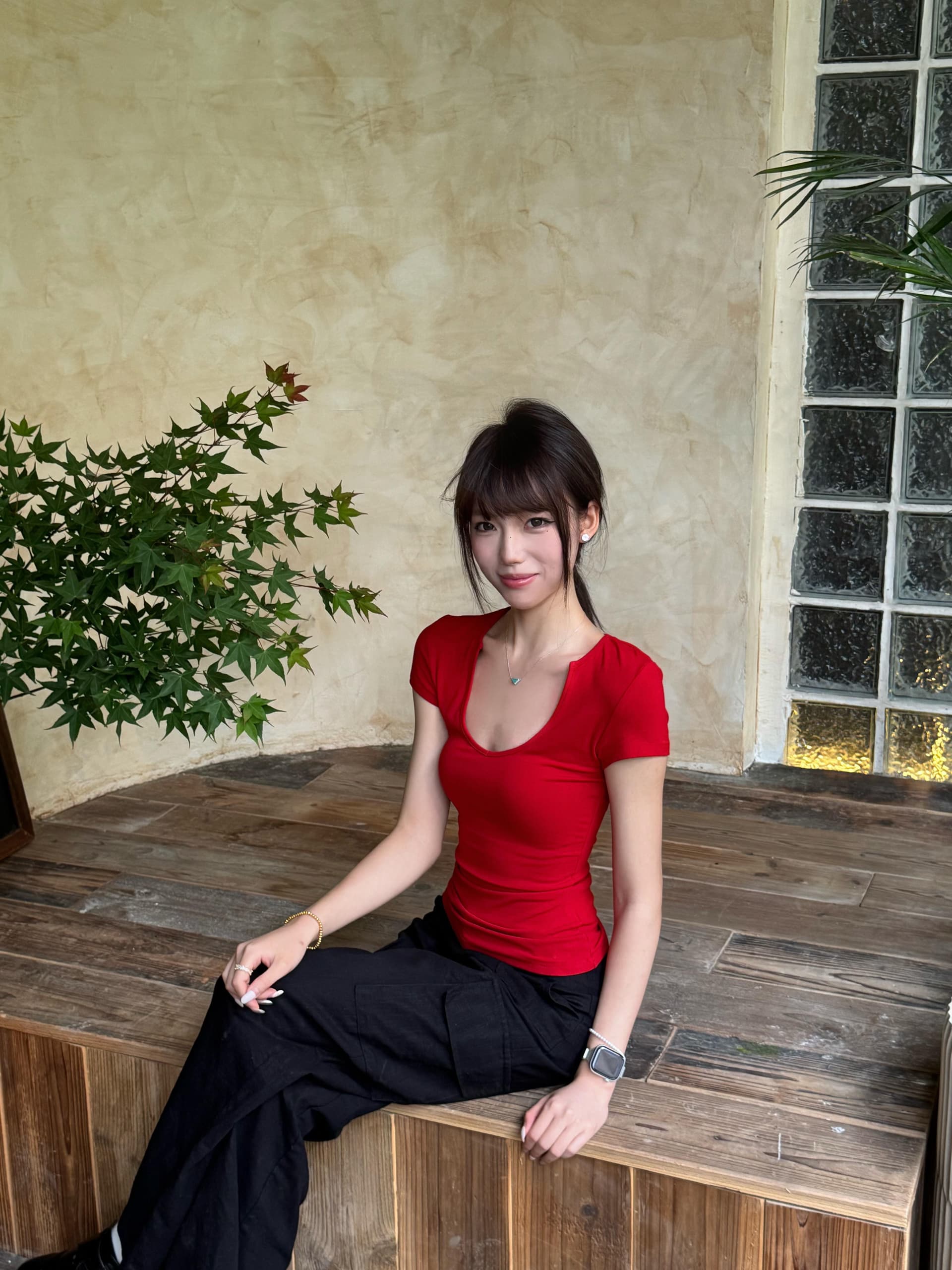 주요 추진력 쇄골 숙박 화이트 u 칼라 긍정적 인 어깨 반팔 티셔츠 여성 여름 새로운 몸매 가꾸기 슬림해 보이는 쇼트 스타일 맨위