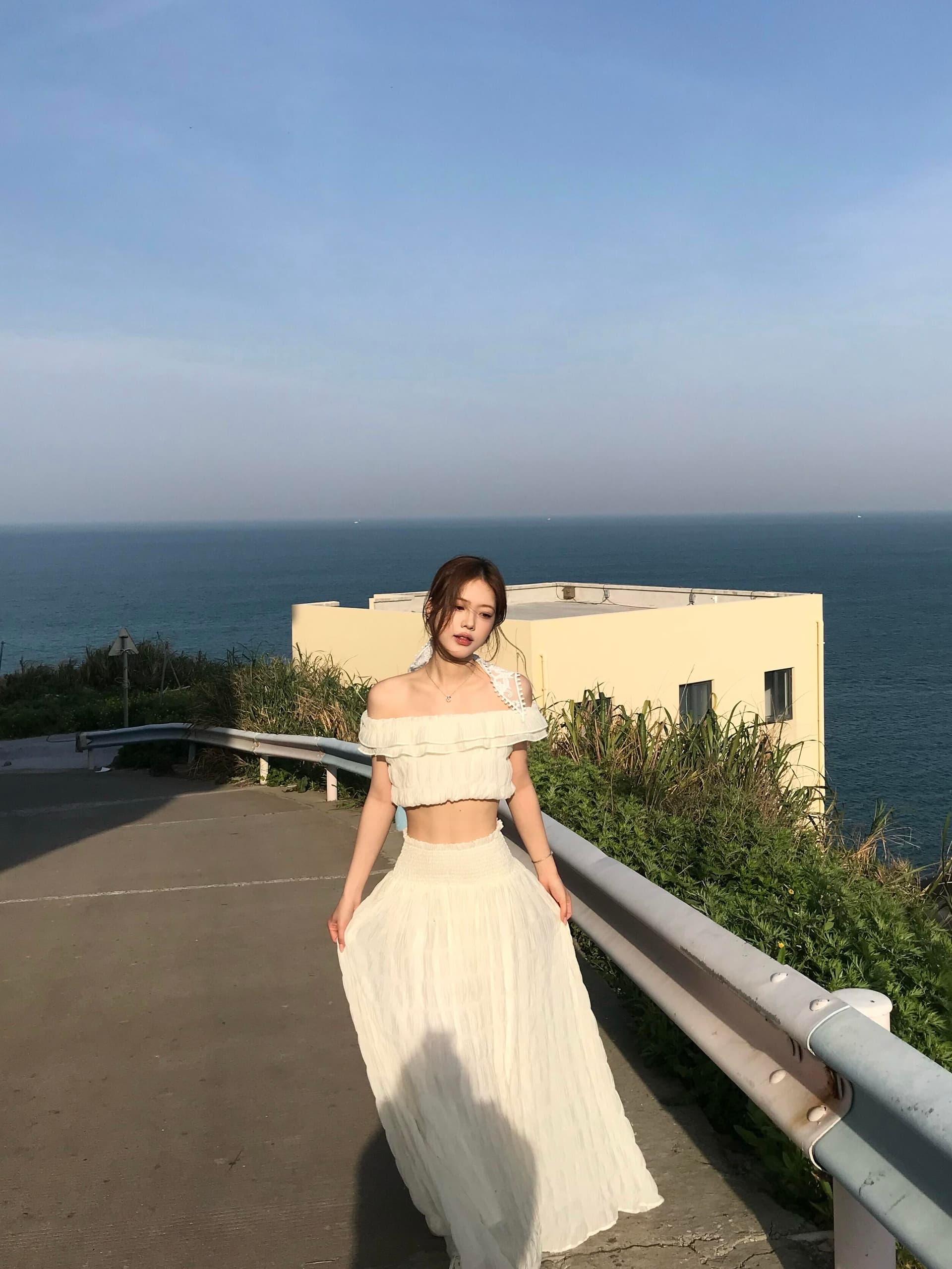 휴가 바람 구름 주름 프릴 보트넥 로우 웨이스트 롱 스커트 상세 이미지 8