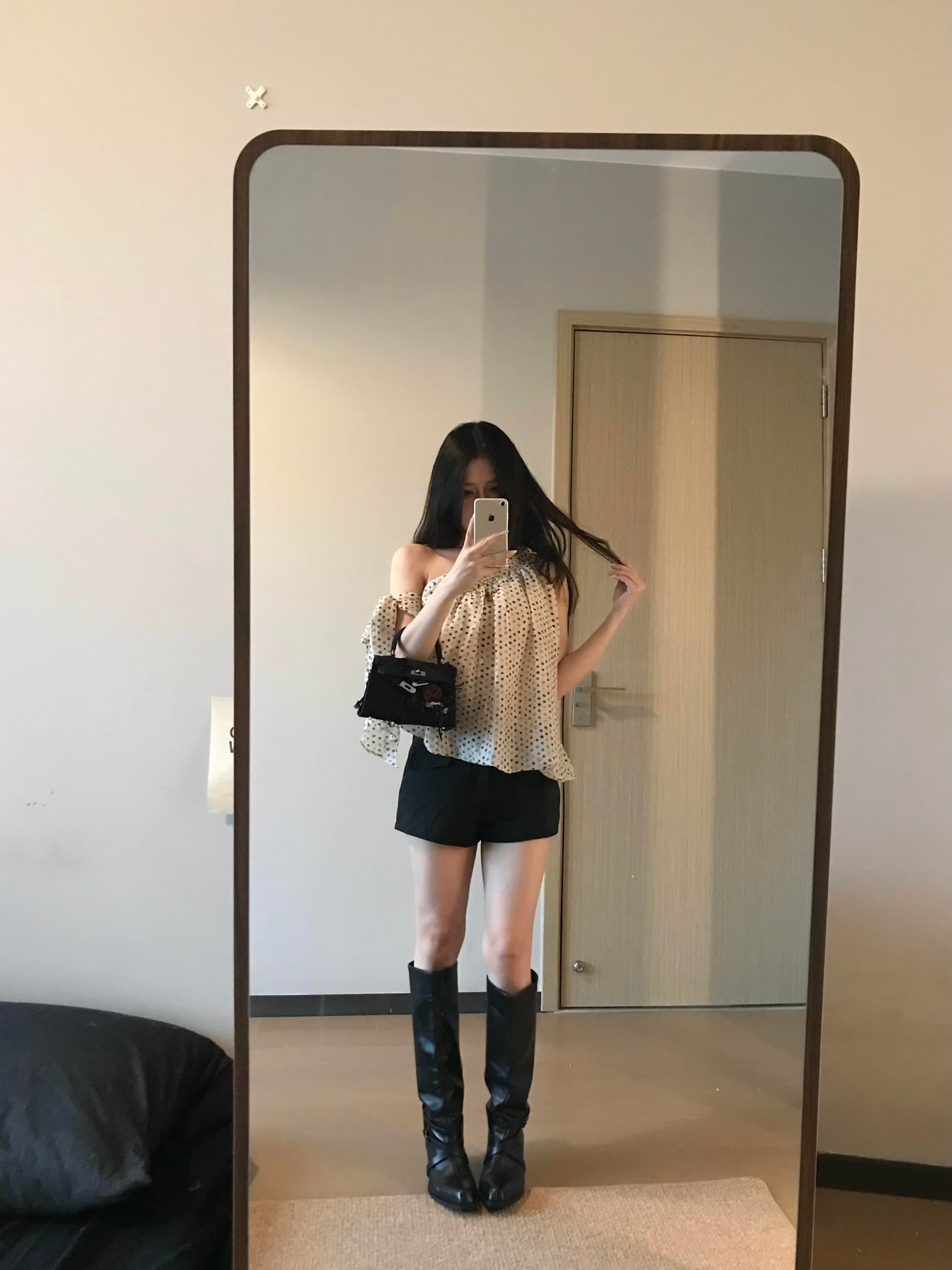 프랑스식 도트 무늬 쉬폰 비스듬한 어깨 리본 민소매 쇼트 스타일 조끼 여성 여름 새로운 부드러운 달콤함 품격 작은 대중 맨위 상세 이미지 9