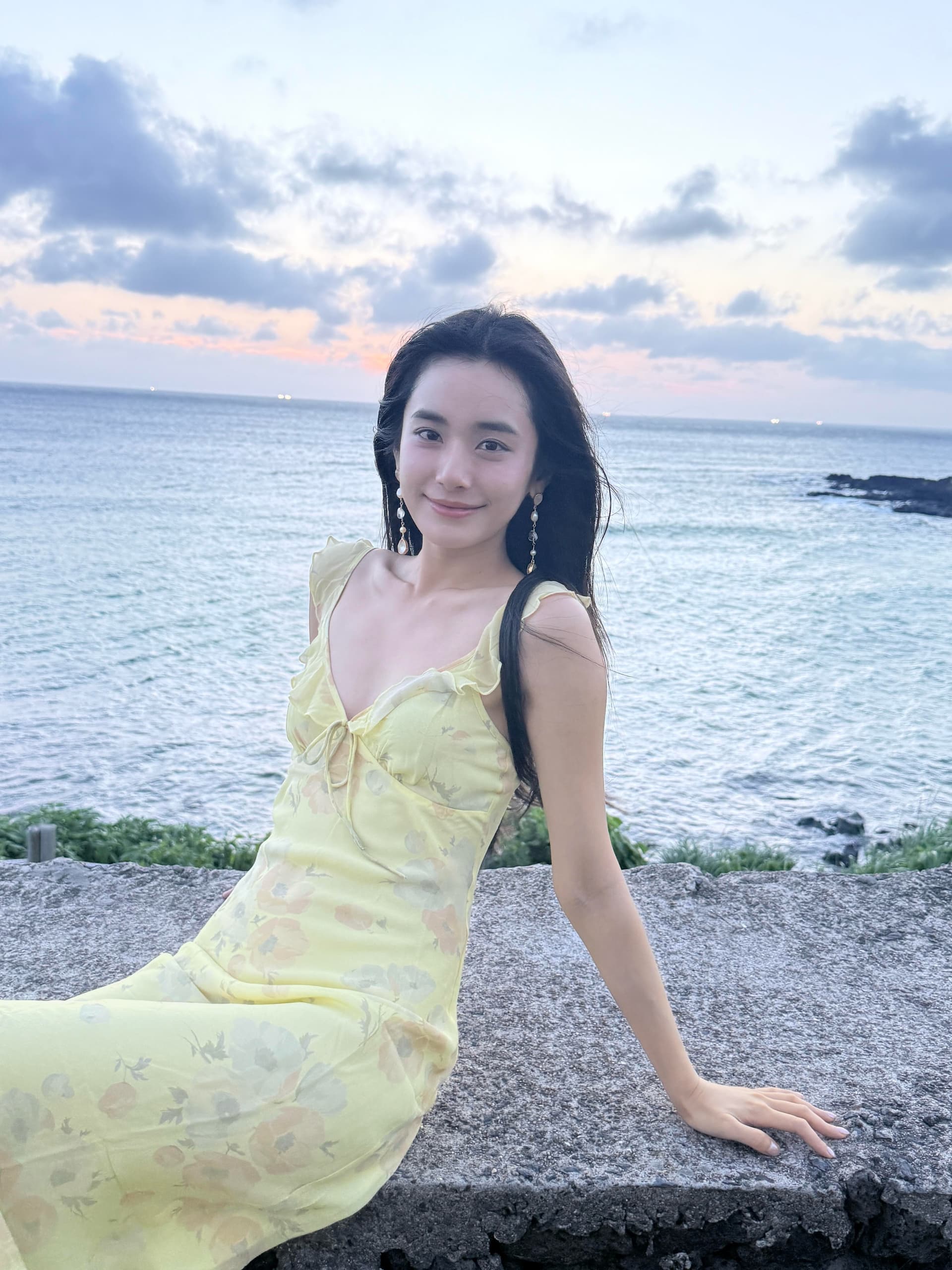 거위 옐로우 디스플레이 화이트 프랑스식 프릴 롱 스커트 여성 드레스 몸매 가꾸기 비스듬한 자르다 꽃무늬 치마 휴가 치마
