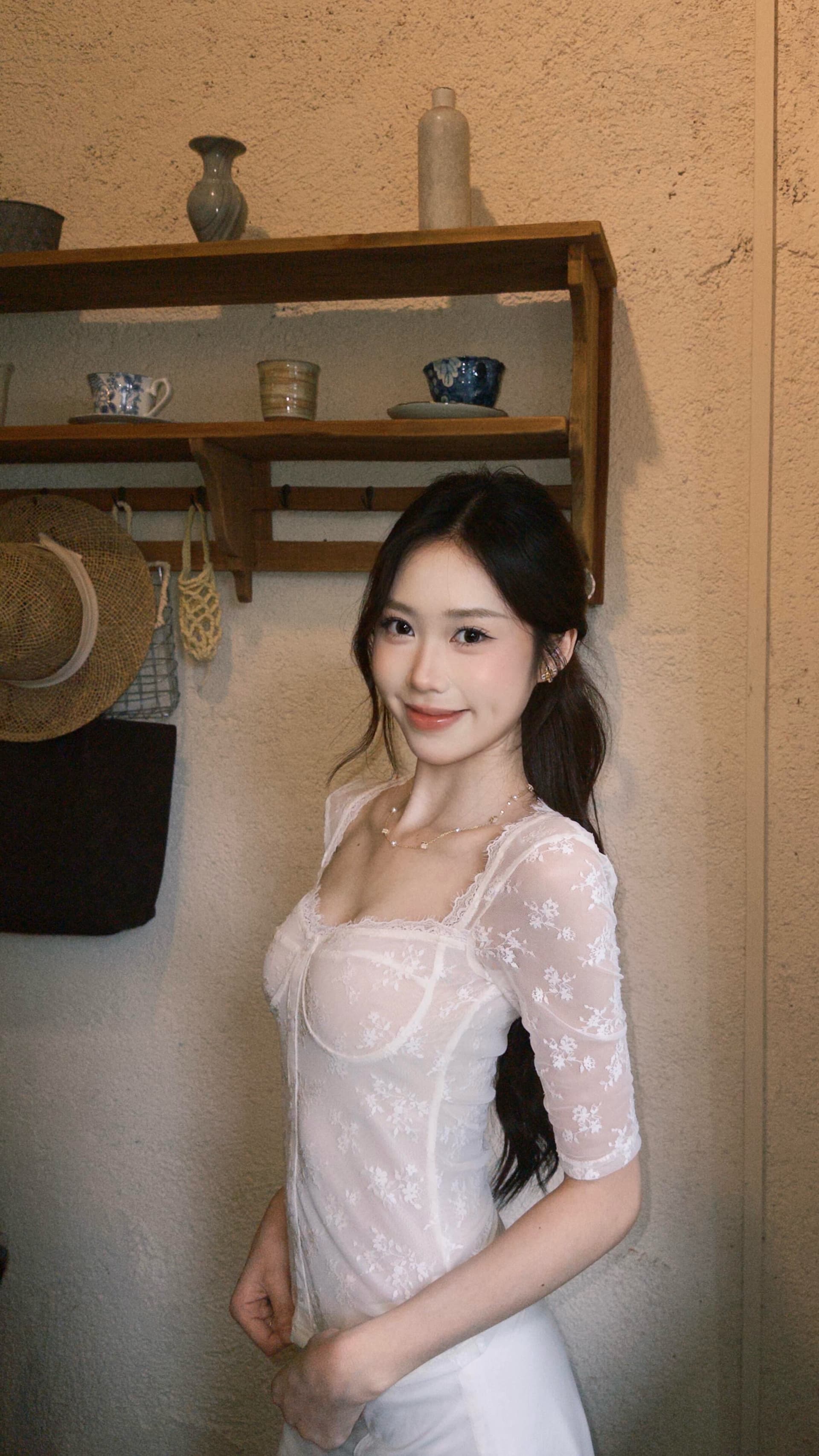 광장 칼라 레이스 자카드 반팔 티셔츠 여성 여름 섹시함 마이크로 ~을 통해 슬림해 보이는 맨위 상세 이미지 1