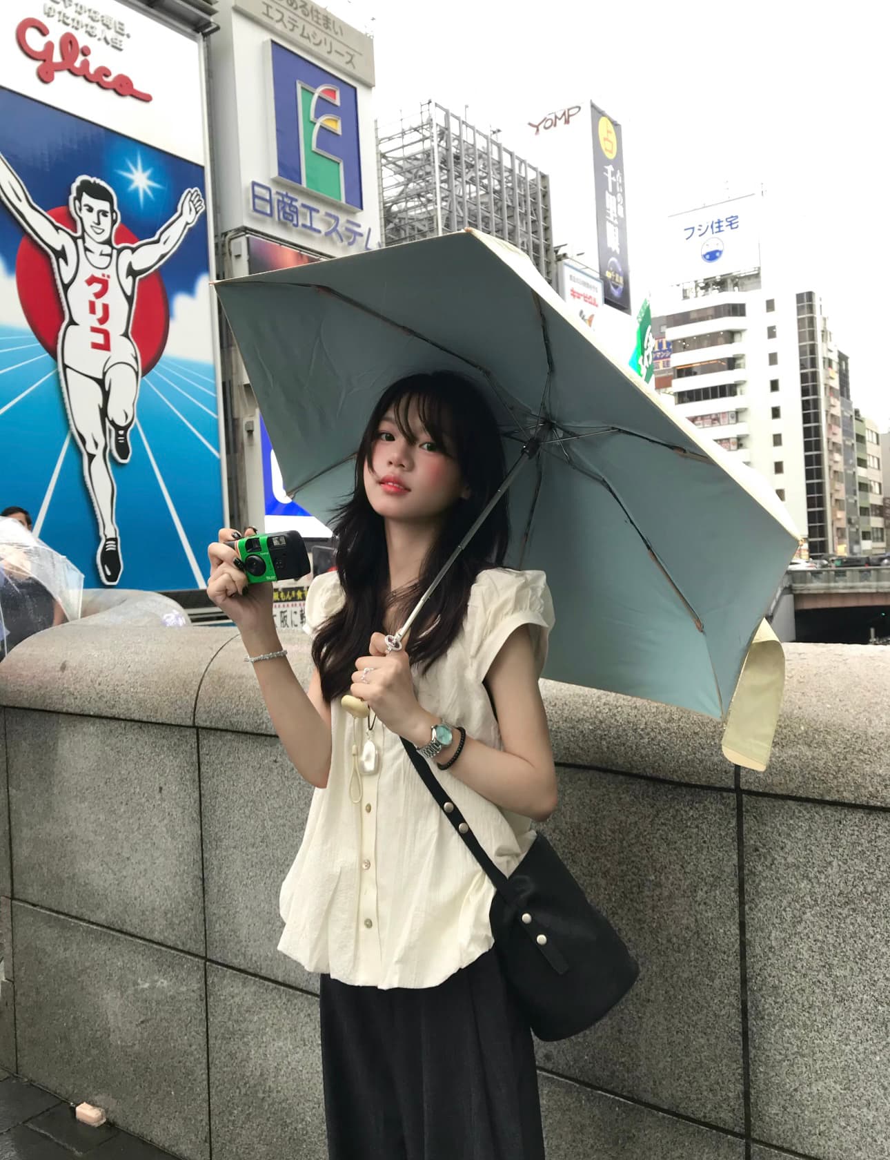 작은 날다 소매 질감 여성 셔츠 여름 반팔 품격 쇼트 스타일 디자인 센스 고급 맨위 셔츠 상세 이미지 7