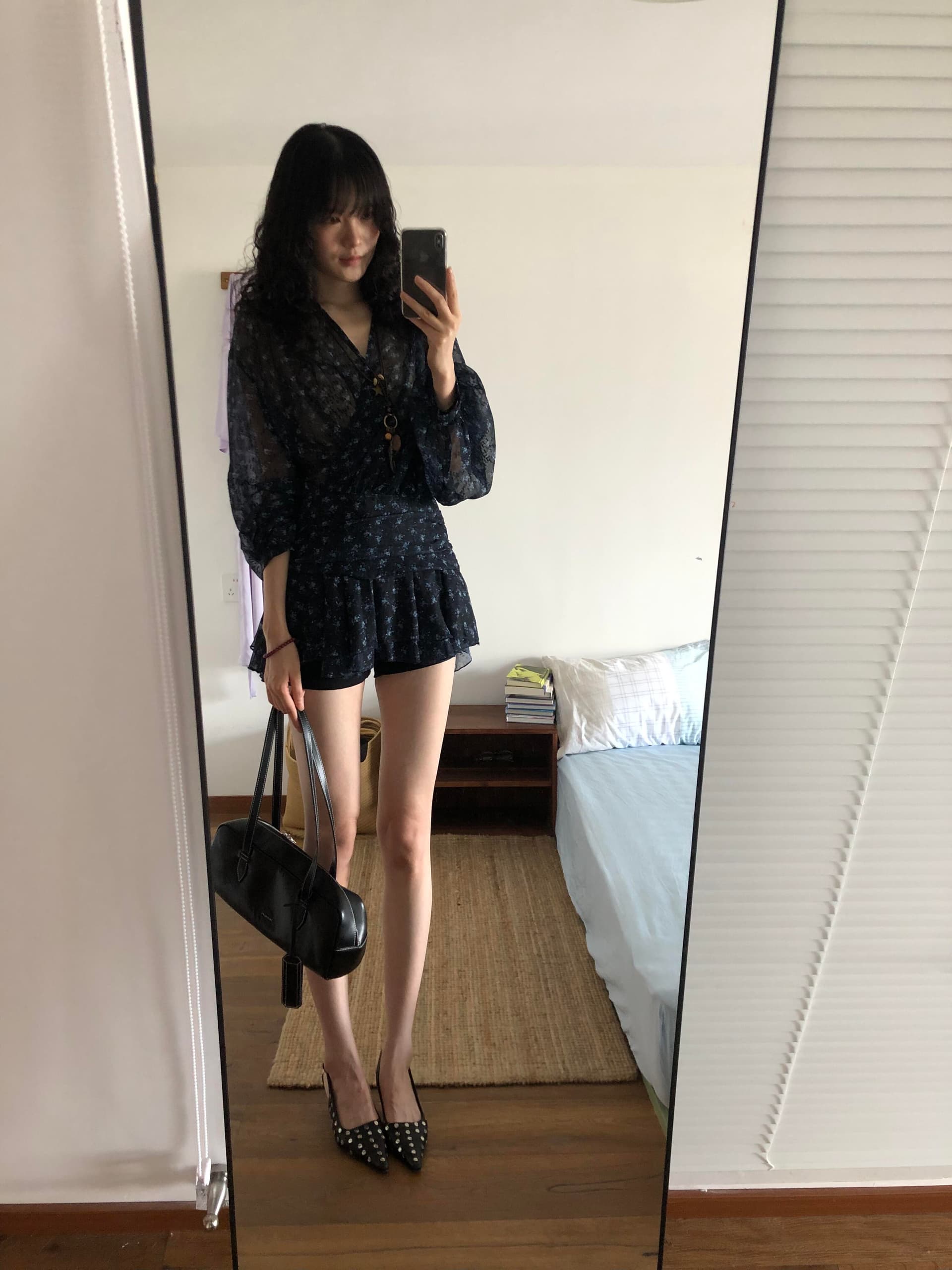 프랑스식 레트로 V넥 꽃무늬 긴팔 시폰 셔츠 여성 이른 가을 몸매 가꾸기 슬림해 보이는 디자인 센스 얇은 스타일 맨위 이미지 2