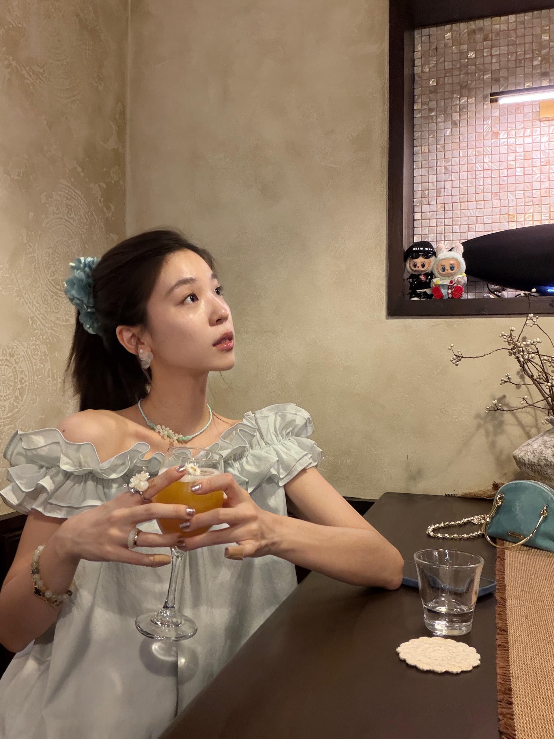 프랑스식 낭만주의 프릴 디자인 오프숄더 반팔 맨위 상세 이미지 2