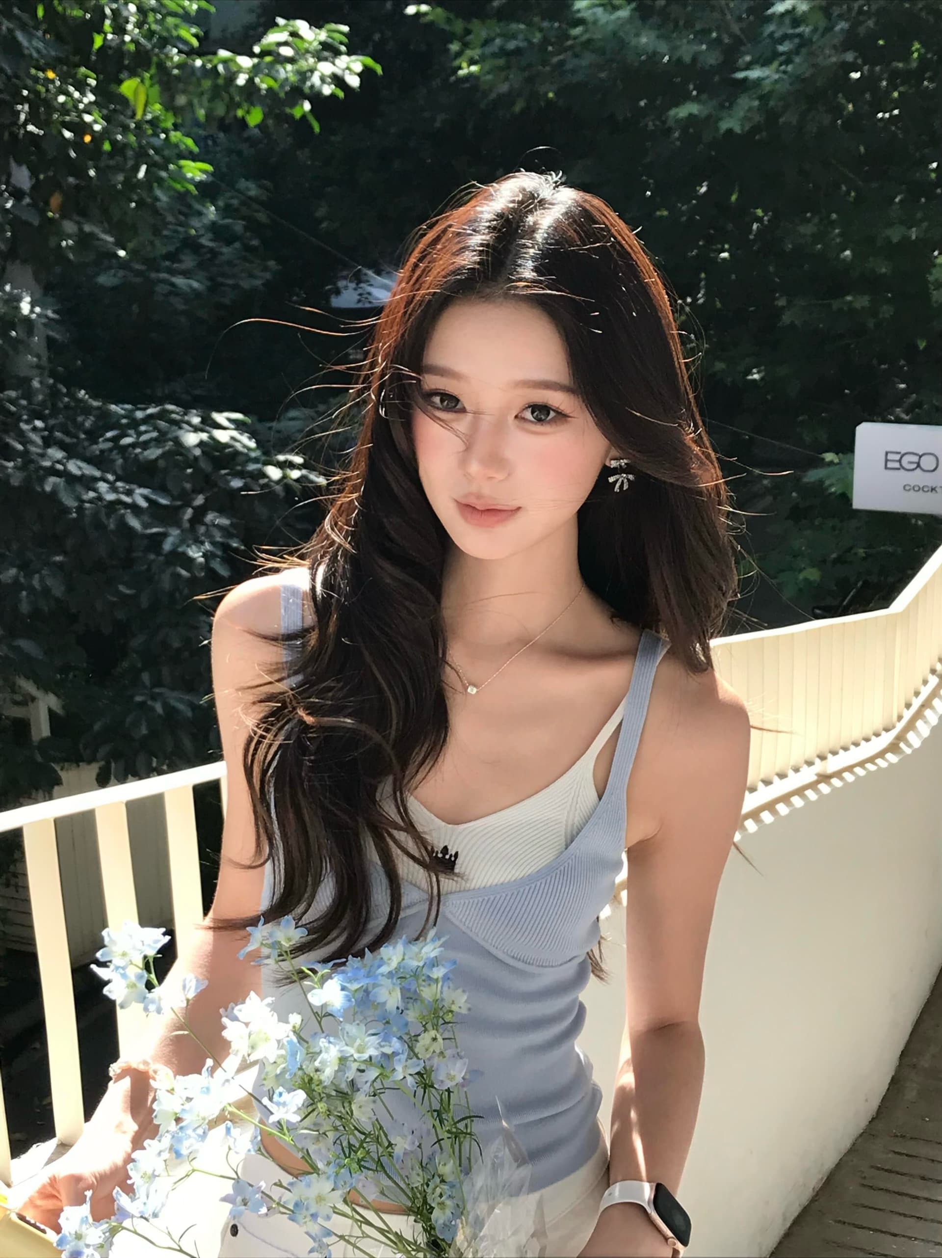새로운 여름 페이크 레이어드 맨위 여성 패션 외국 가스 몸매 가꾸기 슬림해 보이는 캐미솔 외출용 쇼트 스타일 여성 의류 이미지 2