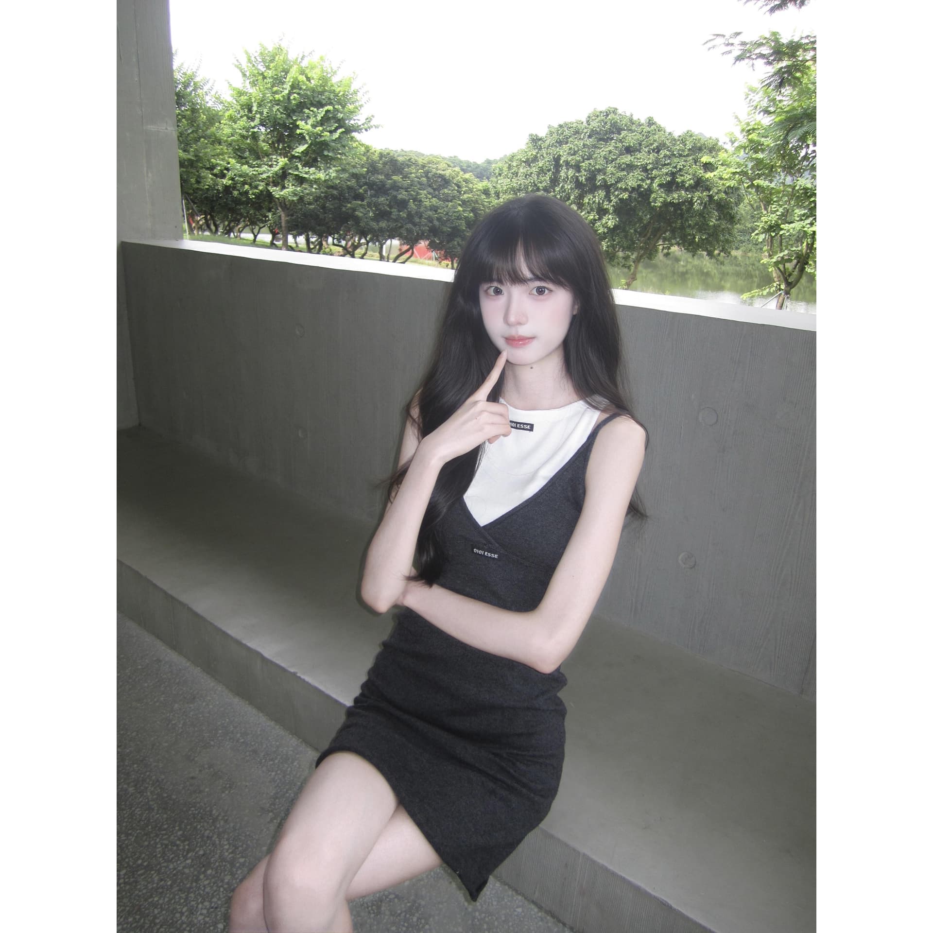 이른 가을 세련된 스택 착용 깊은 V 넥 슬립 드레스 여성 인사이드 가져 가라. 만나는 쇼트 스타일 드레스 이미지 5
