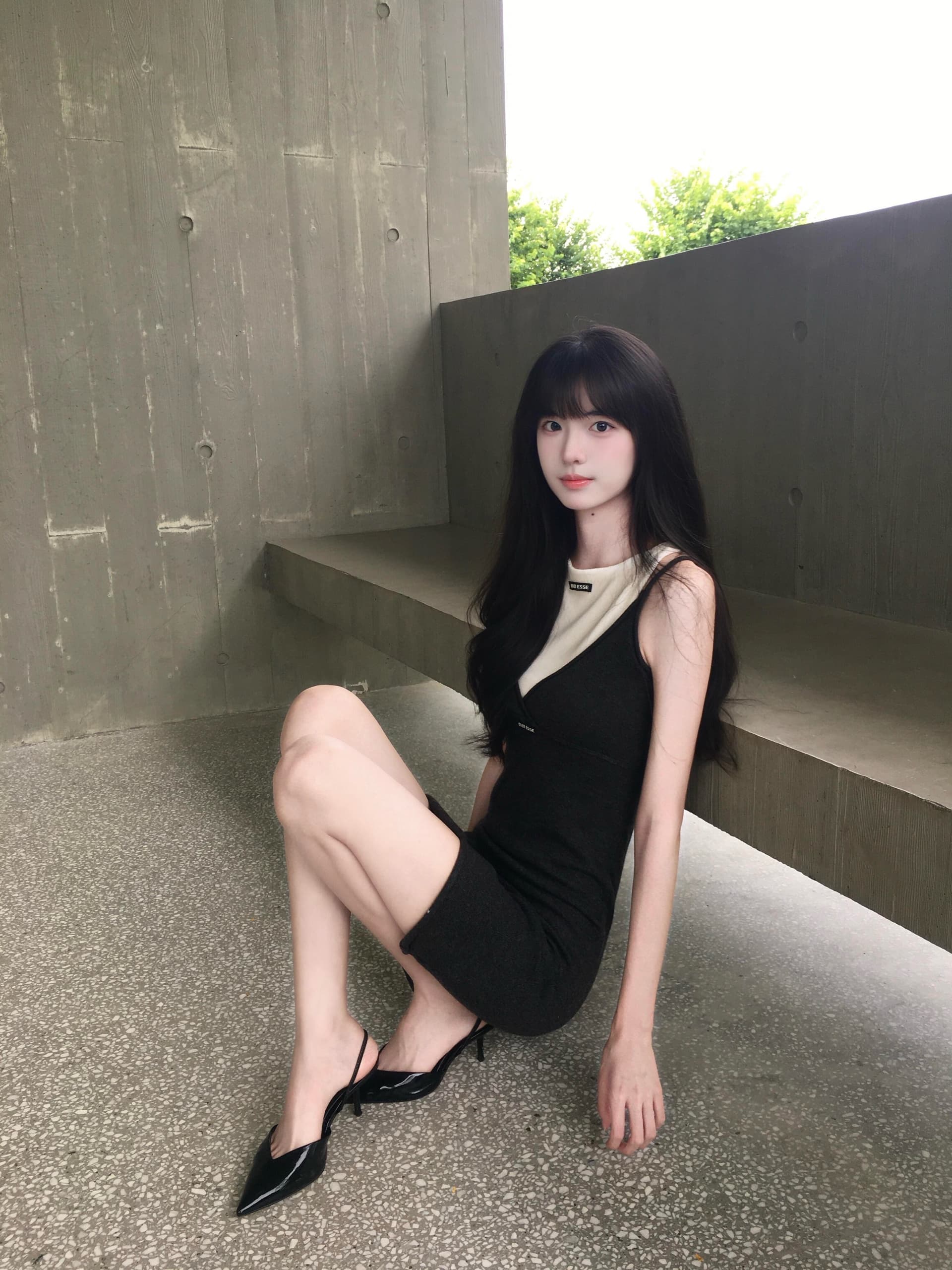 이른 가을 세련된 스택 착용 깊은 V 넥 슬립 드레스 여성 인사이드 가져 가라. 만나는 쇼트 스타일 드레스 상세 이미지 2