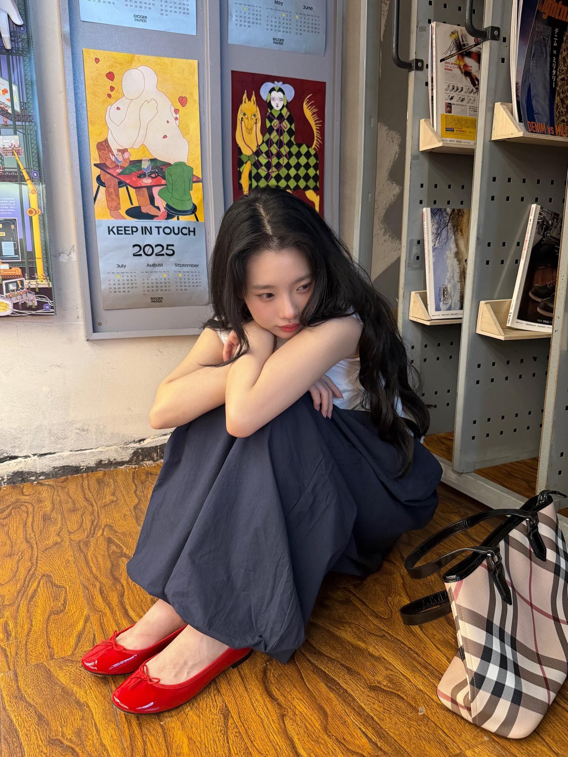 봄 여름 아메리칸 레트로 레이스 V넥 단추 슬림해 보이는 허리 수축 셔츠 화이트 반팔 미니멀리즘 다용도 여성 켜기 상세 이미지 9