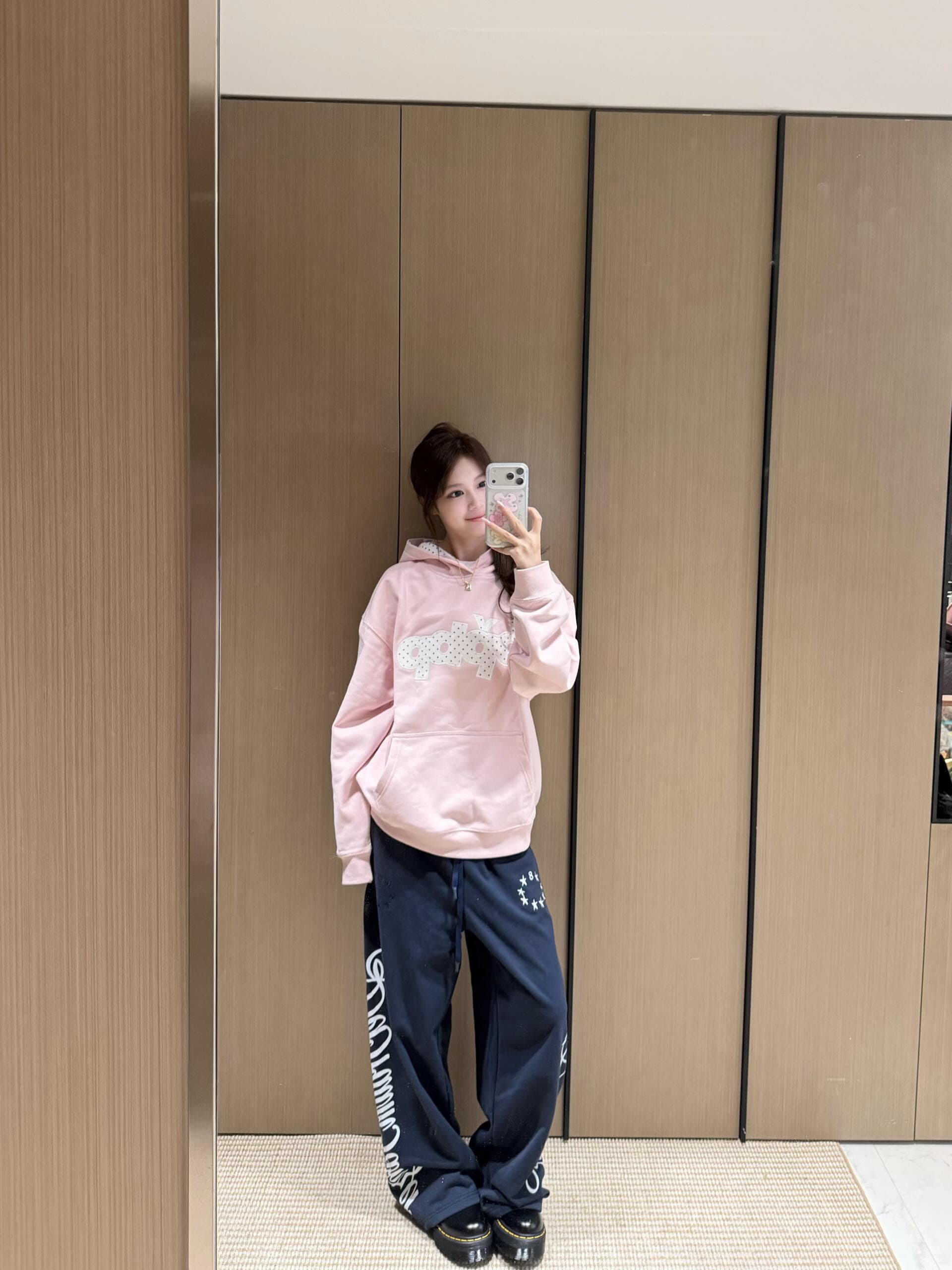도트 무늬 패치 자수 후드 티 스웨터 한 부서 루즈핏 다용도 후드 캐주얼 맨위 봄 가을 커플 상세 이미지 4