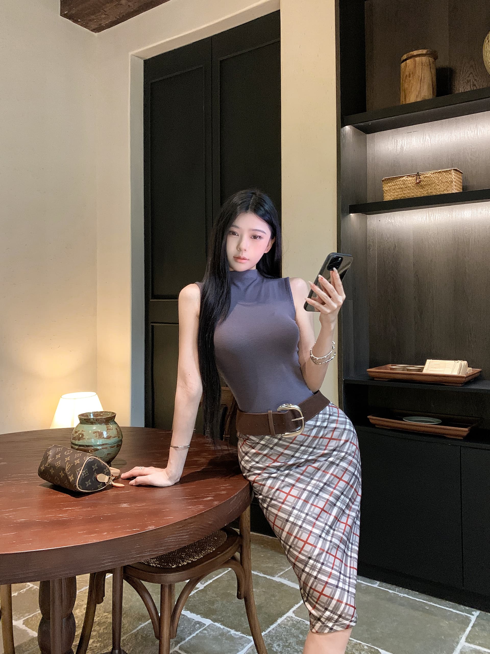 실사 정가 반하이넥 민소매 조끼 다용도 맨위 봄 여름 레트로 섹시함 체크무늬 타이트 스커트 반신 치마 세트 상세 이미지 9
