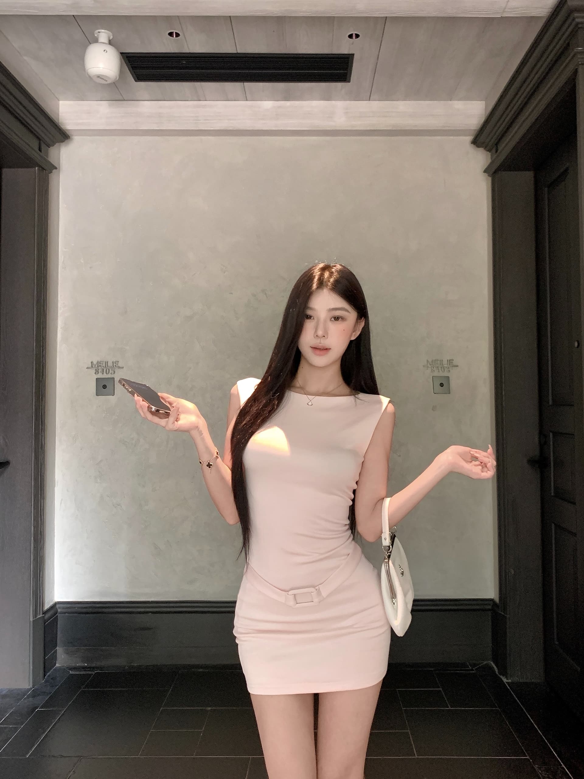 실사 정가 핑크색 섹시함 핫걸 오프숄더 광장 버클 벨트 허리 수축 타이트 스커트 드레스 이미지 2