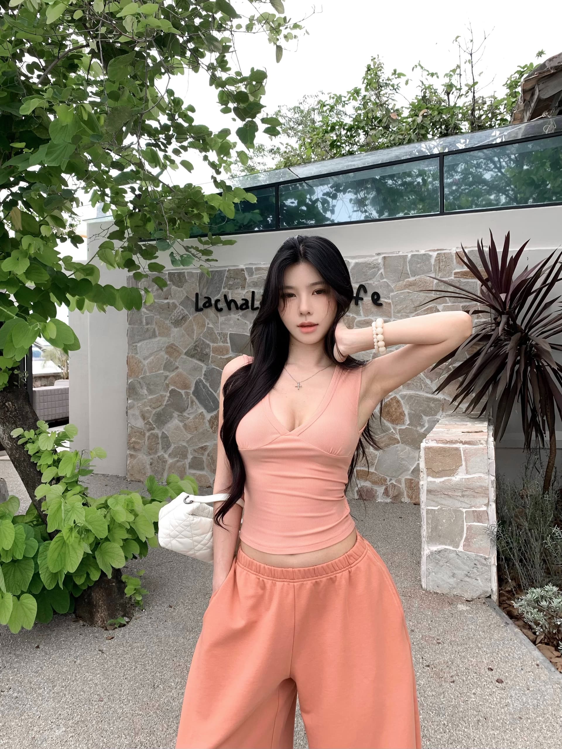 실사 정가 아메리칸 핫걸 십자가 몸매 가꾸기 V넥 조끼 맨위 루즈핏 느긋한 로우 웨이스트 스트레이트 캐주얼 바지 이미지 2