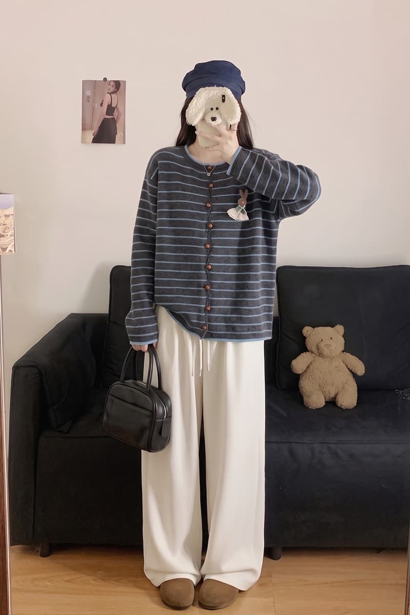 실사 빅 사이즈 여성 의류 가을 겨울 레트로 토끼 브로치 스트라이프 니트 스웨터 라운드 넥 루즈핏 느긋한 바람 스웨터 오픈 가디건 이미지 6