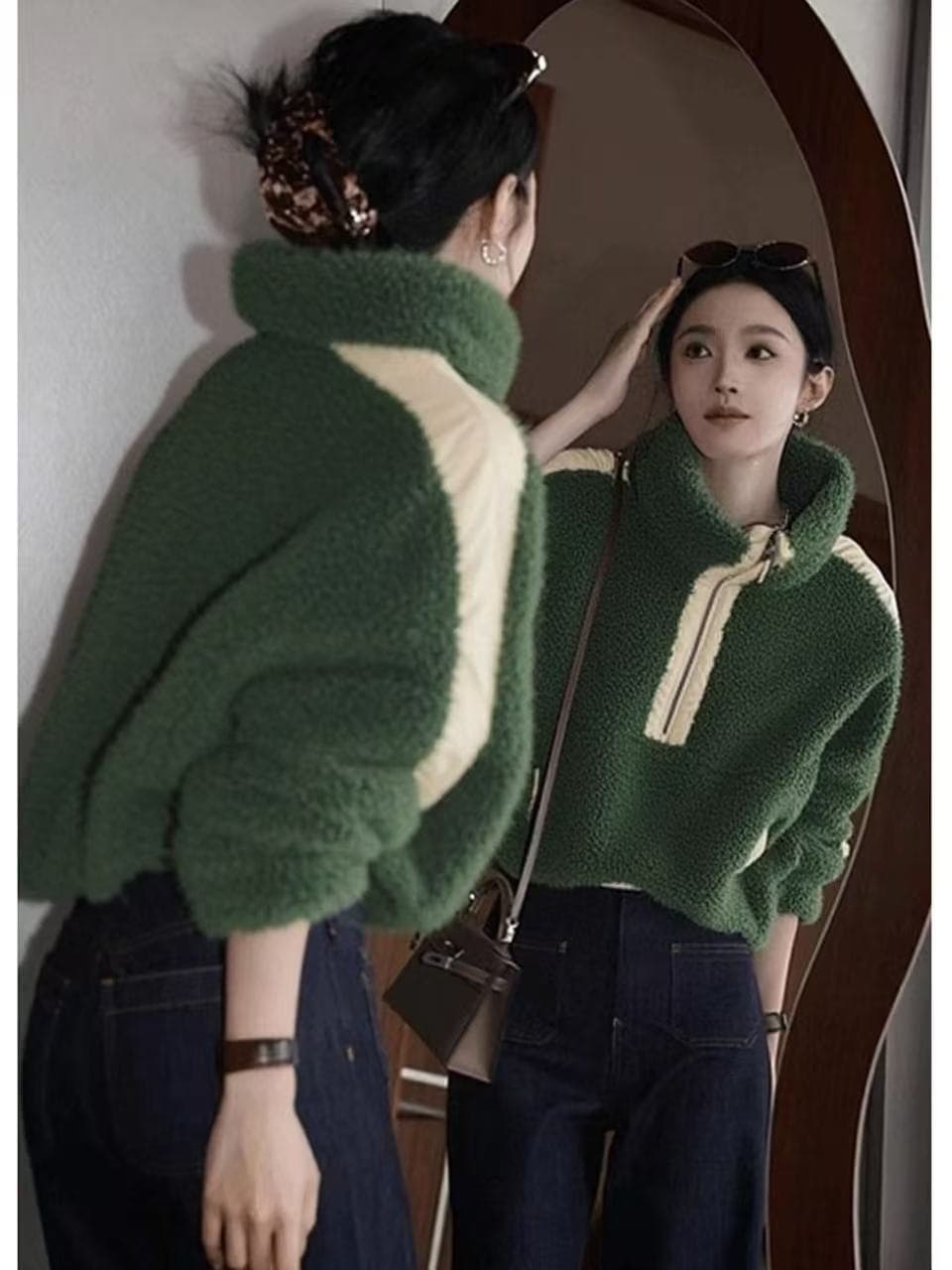 2026 겨울 느긋한 바람 도파민 느슨함 센스 다용도 아니요 명중 섹션 고유 한 Chic 녹색 양털 후드티 여성 이미지 4