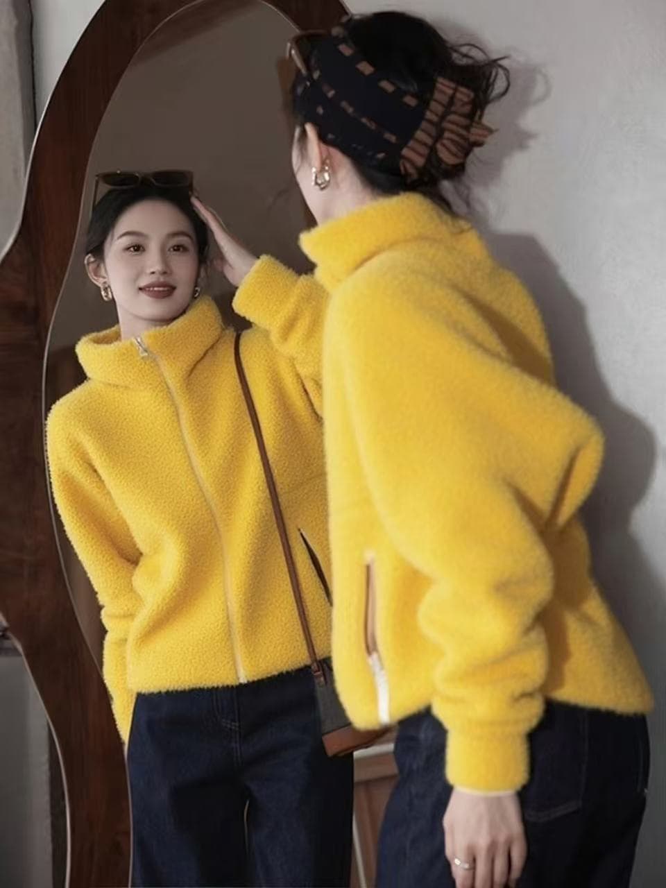 2025 겨울 슈퍼 잘 생긴 다시 차가운 다시 바람의 소리 올해 인기 작은 샤넬 스타일 유럽 상품 폭발 황색 양털 여성 코트 이미지 3