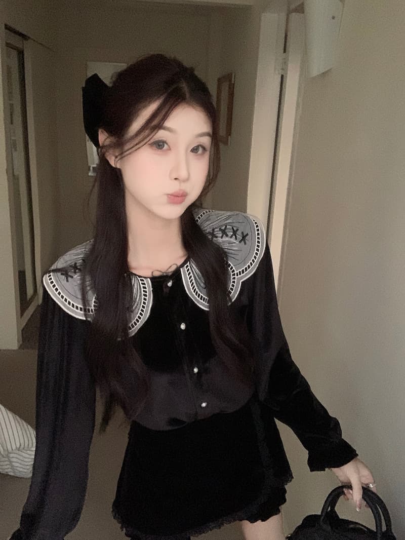실사 정가 프랑스식 품격 디자인 센스 진주 단추 셔츠 여성 의류 2025 봄 새로운 슬림해 보이는 맨위 상세 이미지 2