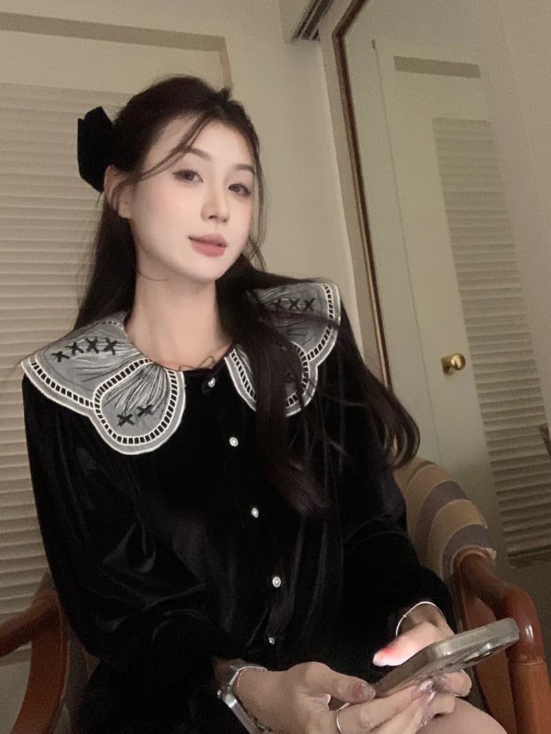 실사 정가 프랑스식 품격 디자인 센스 진주 단추 셔츠 여성 의류 2025 봄 새로운 슬림해 보이는 맨위 상세 이미지 6