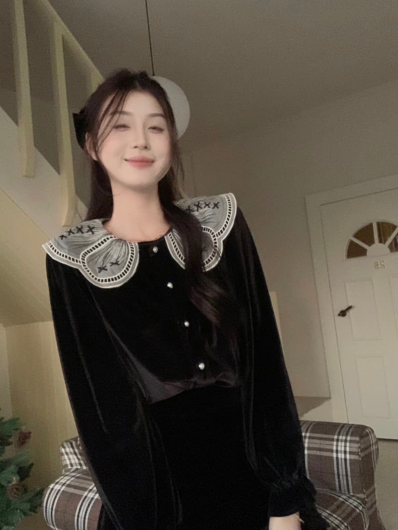 실사 정가 프랑스식 품격 디자인 센스 진주 단추 셔츠 여성 의류 2025 봄 새로운 슬림해 보이는 맨위 상세 이미지 13