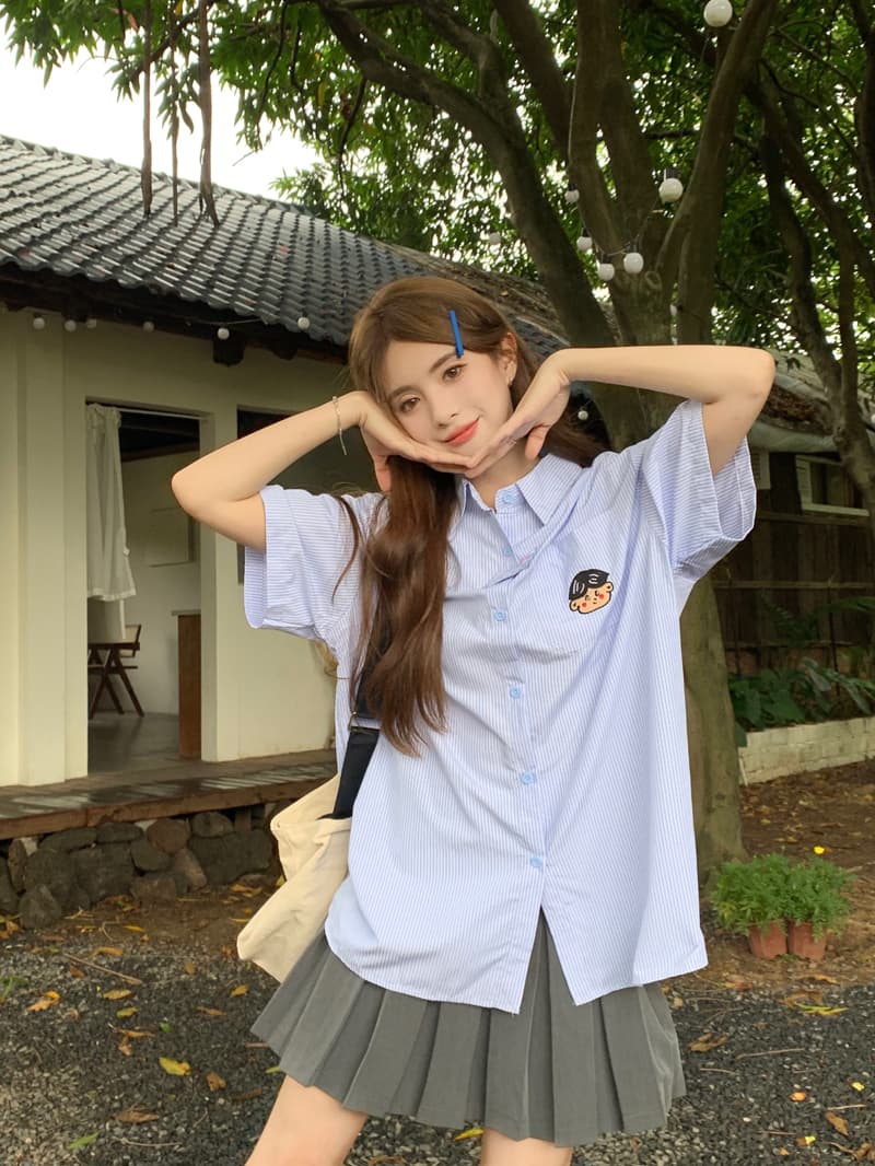 한국 스타일 학원 스타일 스트라이프 반팔 파란색 여성 셔츠 2026 여름 작은 대중 디자인 센스 느긋한 바람 캐주얼 맨위 상세 이미지 12