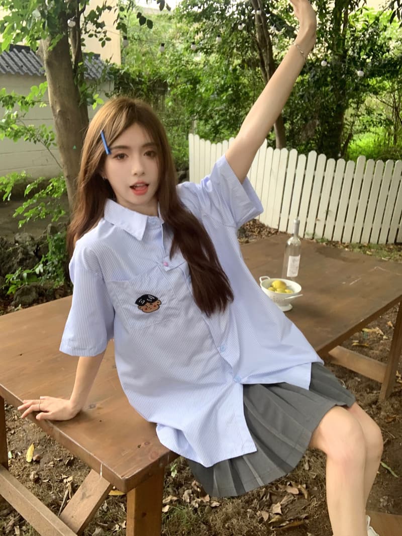 한국 스타일 학원 스타일 스트라이프 반팔 파란색 여성 셔츠 2026 여름 작은 대중 디자인 센스 느긋한 바람 캐주얼 맨위 상세 이미지 15