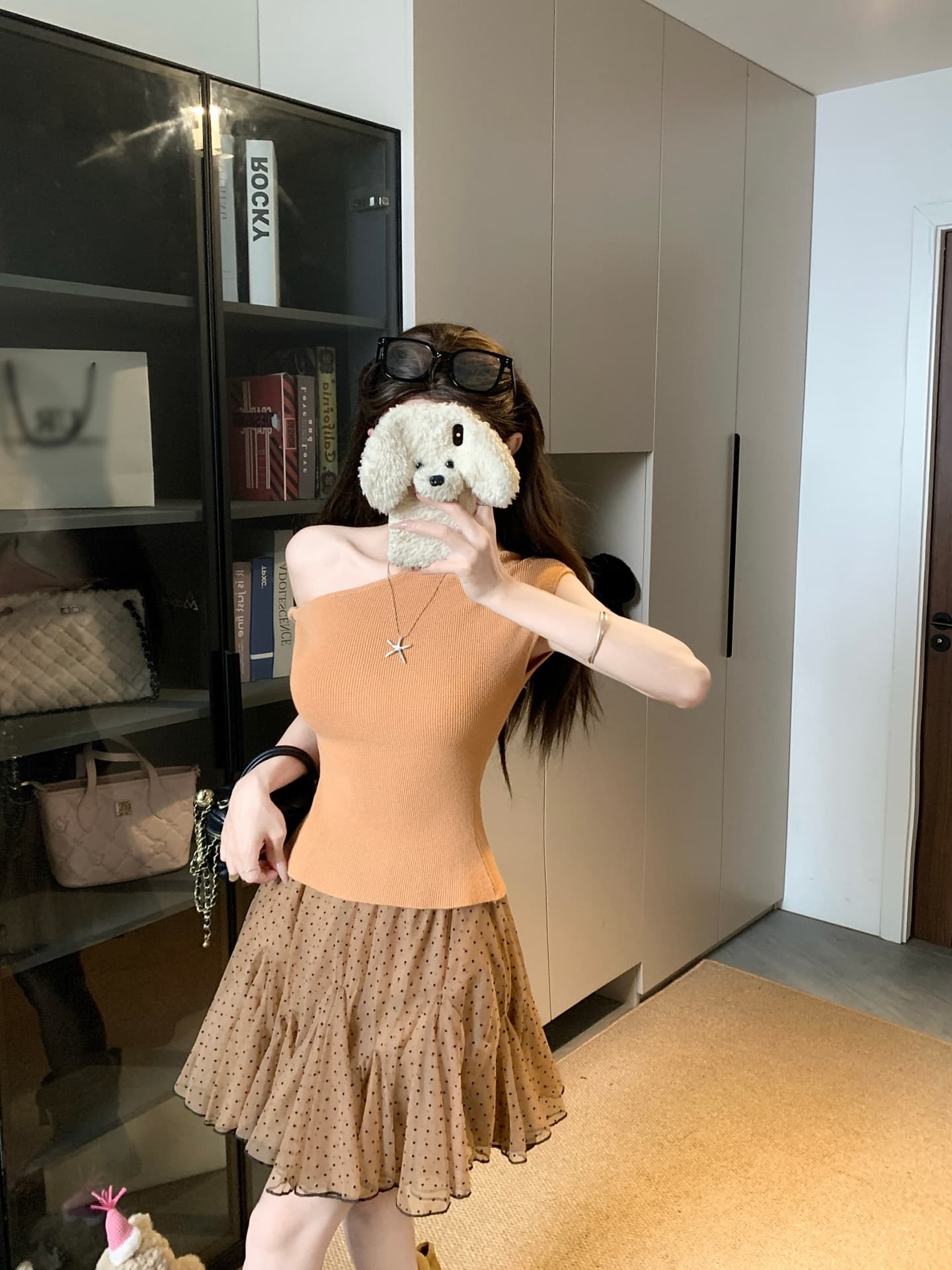 물건 가져 오기 ~까지 Daxi 하오 b03c 한 부서 비스듬한 어깨 비틀림 디자인 보트넥 니트 맨위 도트 무늬 반신 스커트 상세 이미지 10