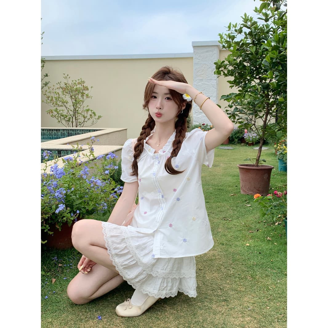 실사 정가 달콤함 도파민 꽃 자수 화이트 셔츠 여성용 짧은 소매 프릴 인형 셔츠 맨위 이미지 4