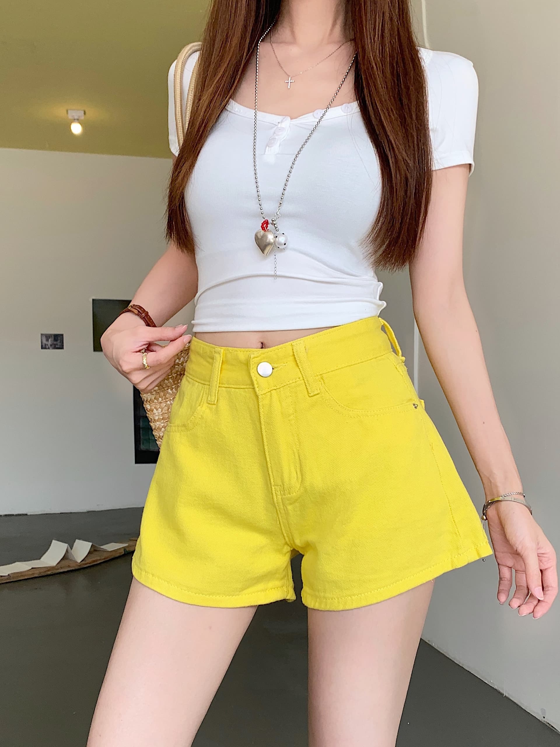 실사 레몬 옐로우 데님 반바지 여성 여름 새로운 한국 스타일 하이웨이스트 넓은 다리 슬림해 보이는 다용도 핫 바지 한 마디 바지 상세 이미지 8