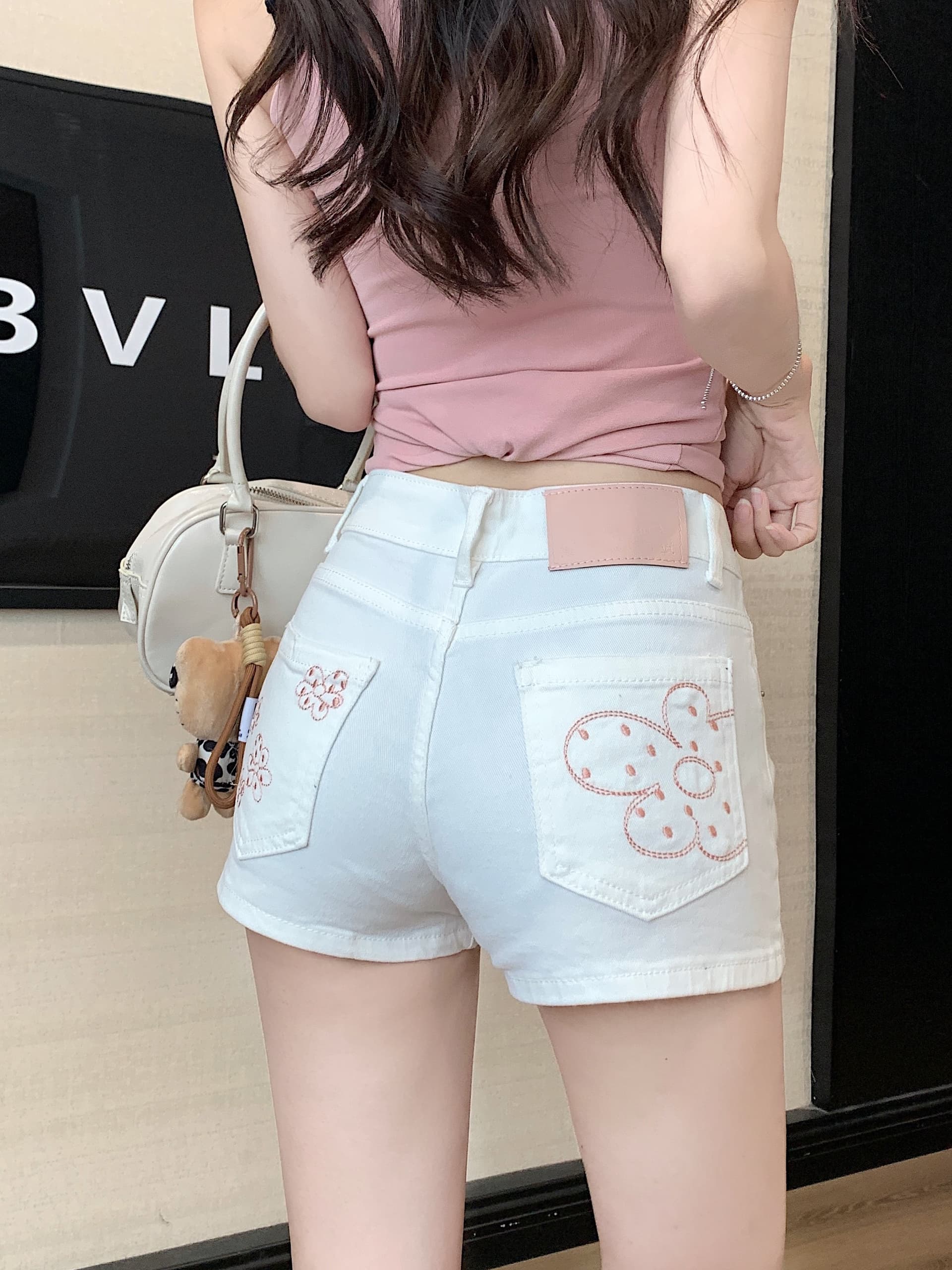 실사 아메리칸 화이트 자수 데님 반바지 여성 여름 디자인 센스 핫걸 몸매 가꾸기 타이트 슬림해 보이는 핫 바지 상세 이미지 7
