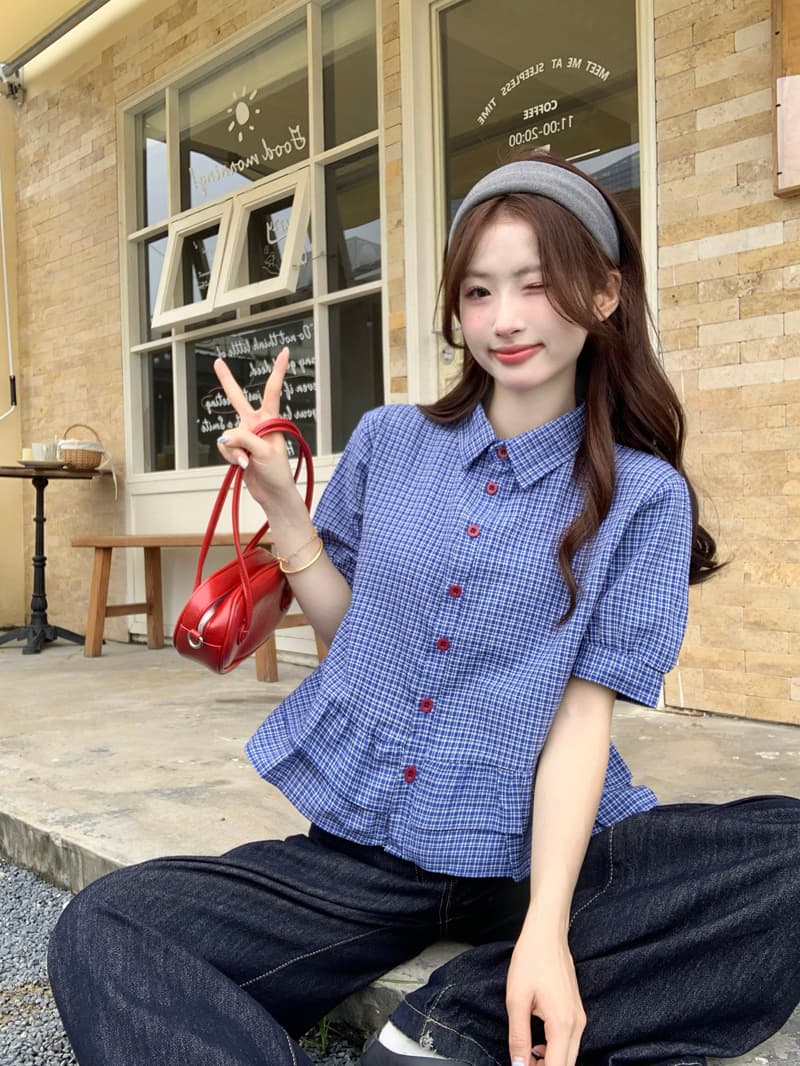 실사 정가 파란색 체크무늬 거품 소매 여성 셔츠 2026 여름 착용 가져 가라. 프릴 셔츠 맨위 쇼트 스타일 상세 이미지 2