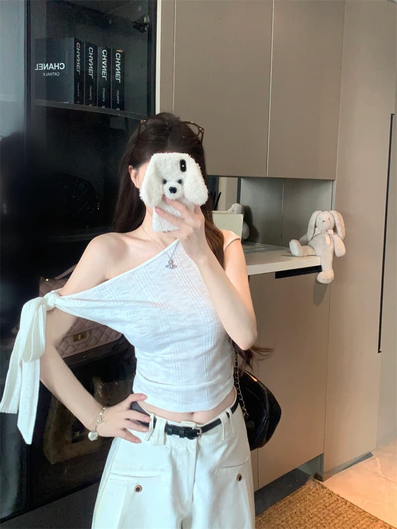 실사 정가 불규칙 비스듬한 어깨 반팔 티셔츠 여성 여름 새로운 몸매 가꾸기 슬림해 보이는 디자인 센스 오프숄더 맨위 상세 이미지 1