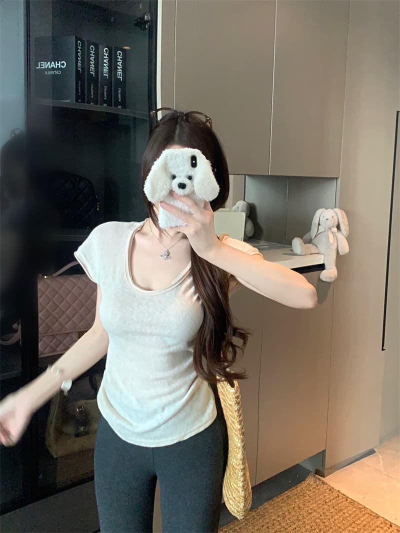 실사 정가 작은 날다 소매 몸매 가꾸기 슬림해 보이는 u 칼라 티셔츠 여성 상세 이미지 16