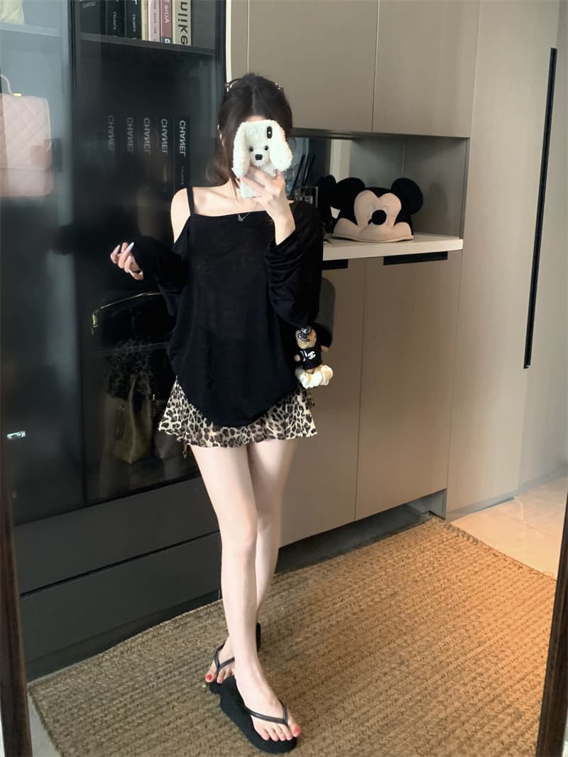 실사 정가 단색 비스듬한 칼라 오프숄더 긴팔 레오파드 무늬 반신 스커트 두 조각 여성 세트 상세 이미지 5