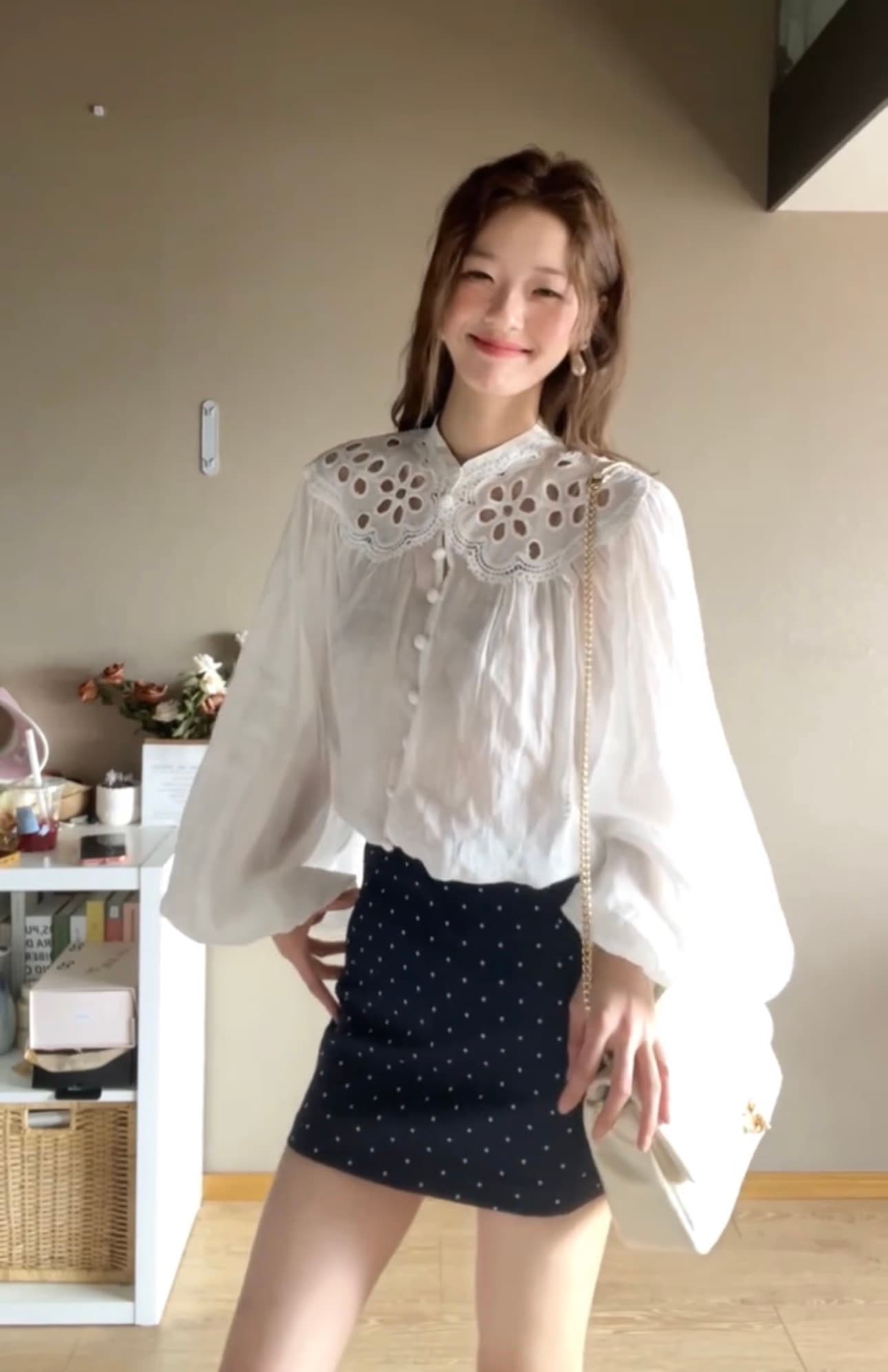 프랑스식 무거운 작업 홀로우 아웃 칼라 거품 소매 셔츠 상세 이미지 9