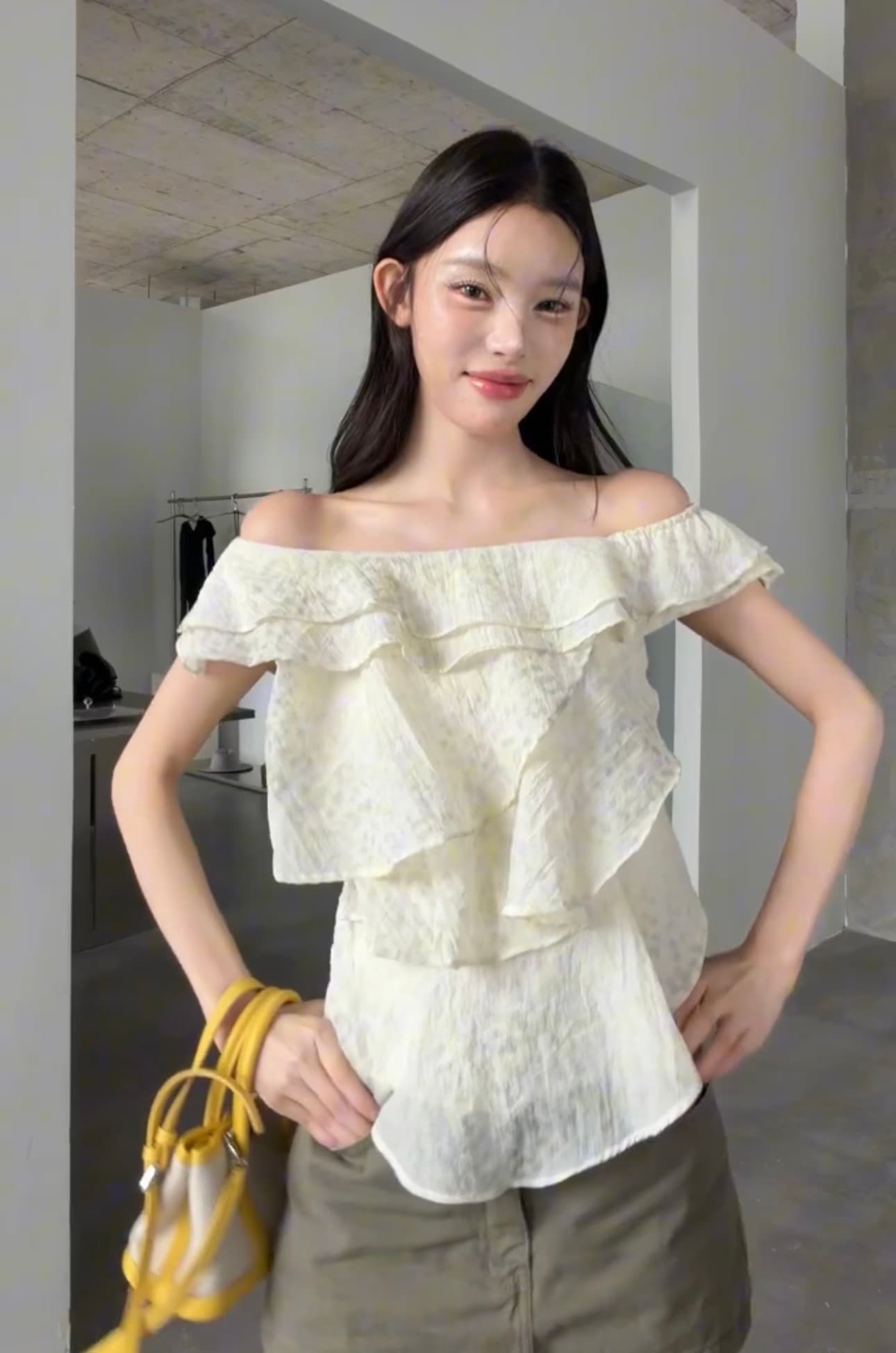프릴 다중 레이어 비스듬한 칼라 오프숄더 쉬폰 작은 셔츠 맨위 여성 이미지 3