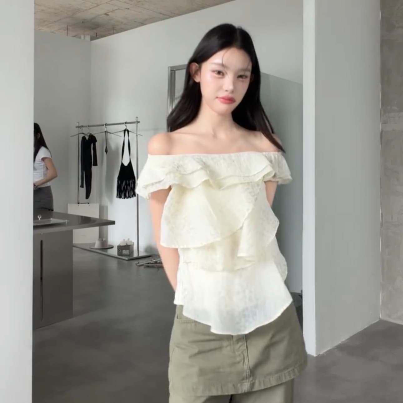 프릴 다중 레이어 비스듬한 칼라 오프숄더 쉬폰 작은 셔츠 맨위 여성 이미지 6