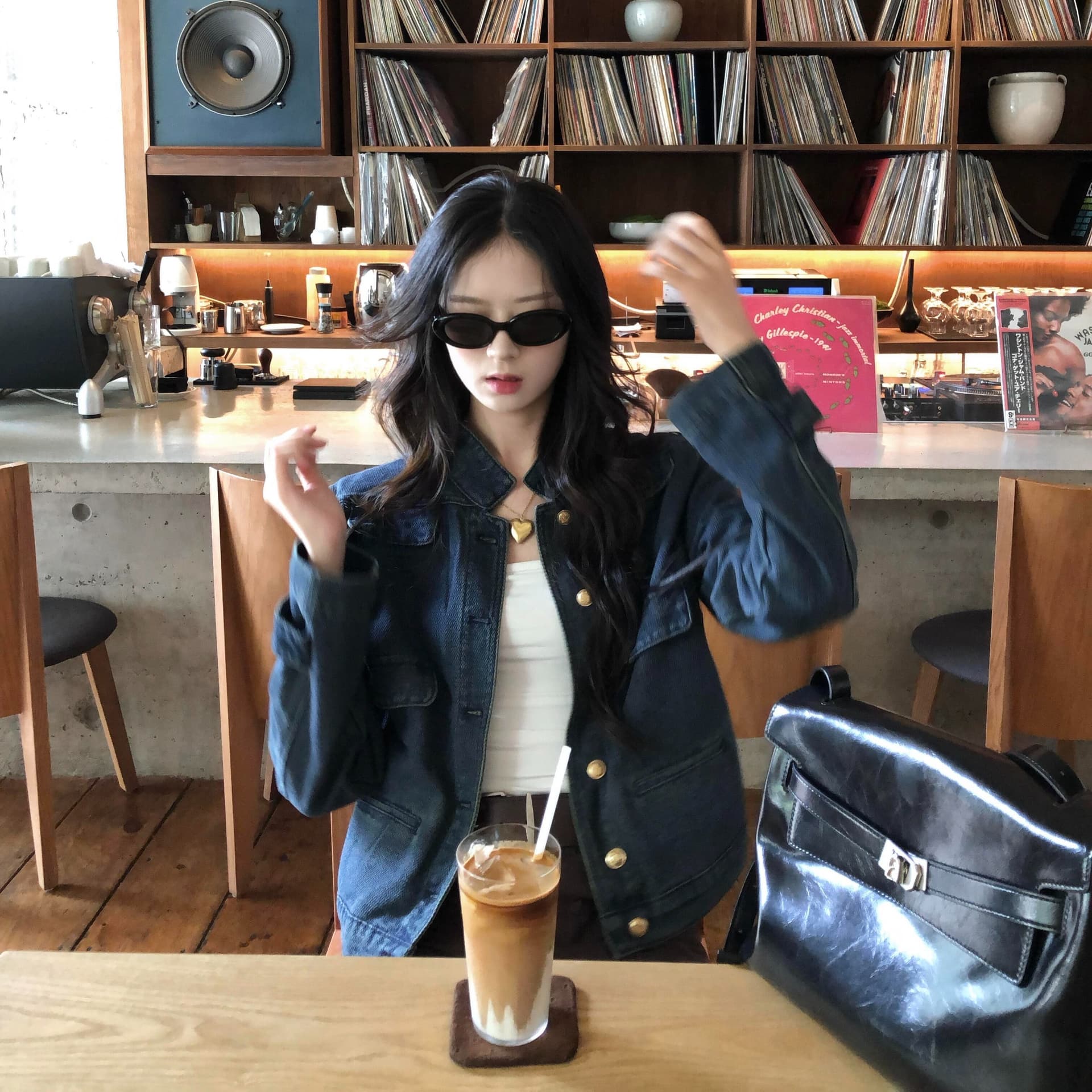 있음 선적 파란색 데님 재킷 봄 가을 워싱 루즈핏 작은 키 쇼트 스타일 중 고대 돈 바람 재킷 이미지 4