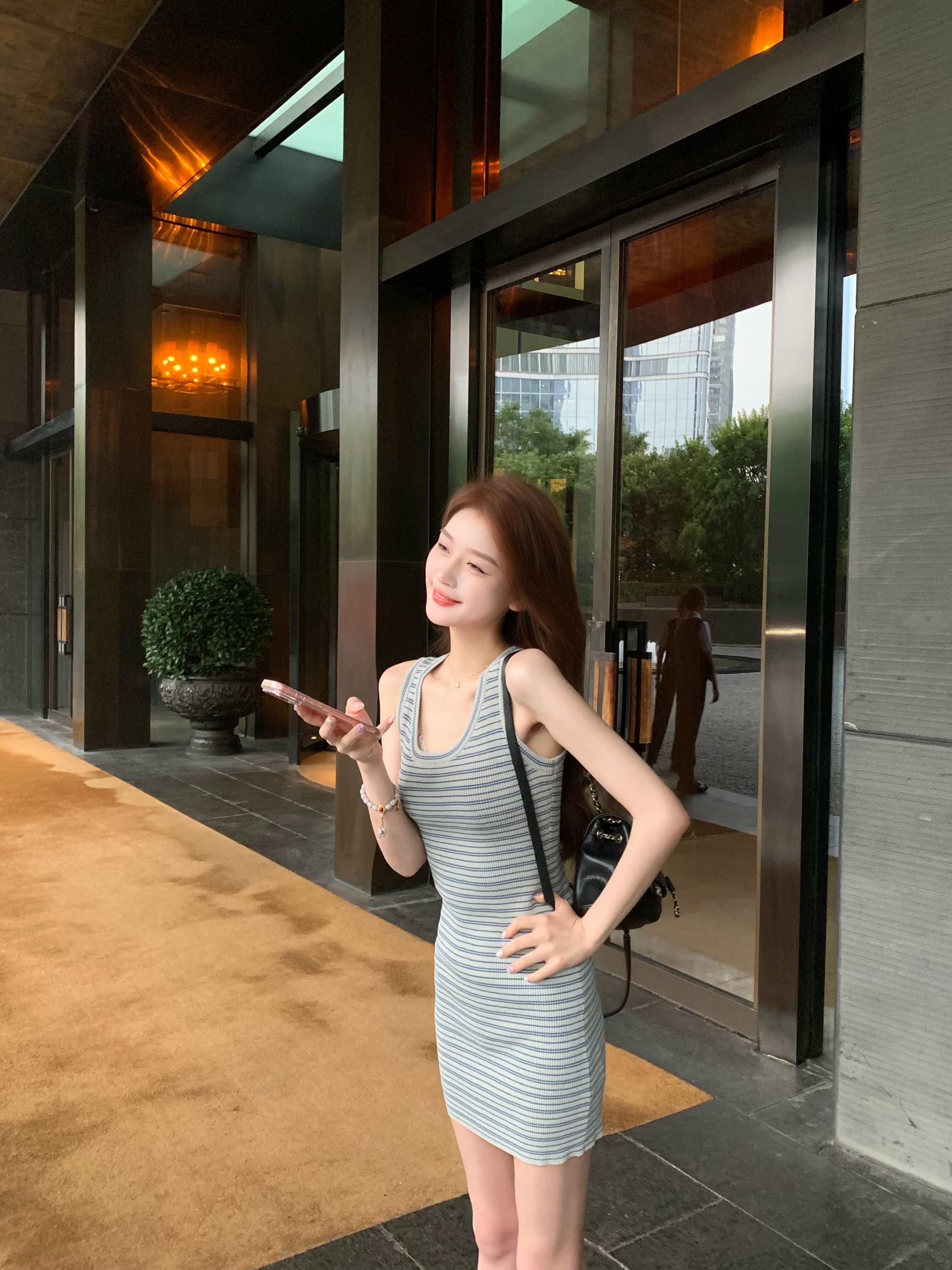 있음 선적 로얄 자매 작은 대중 이리저리 떠다니다 번쩍였다 조각 u 칼라 허리 수축 슬림해 보이는 천 골드 센스 착용 가져 가라. 스트라이프 순수한 욕망 여성 드레스 상세 이미지 9